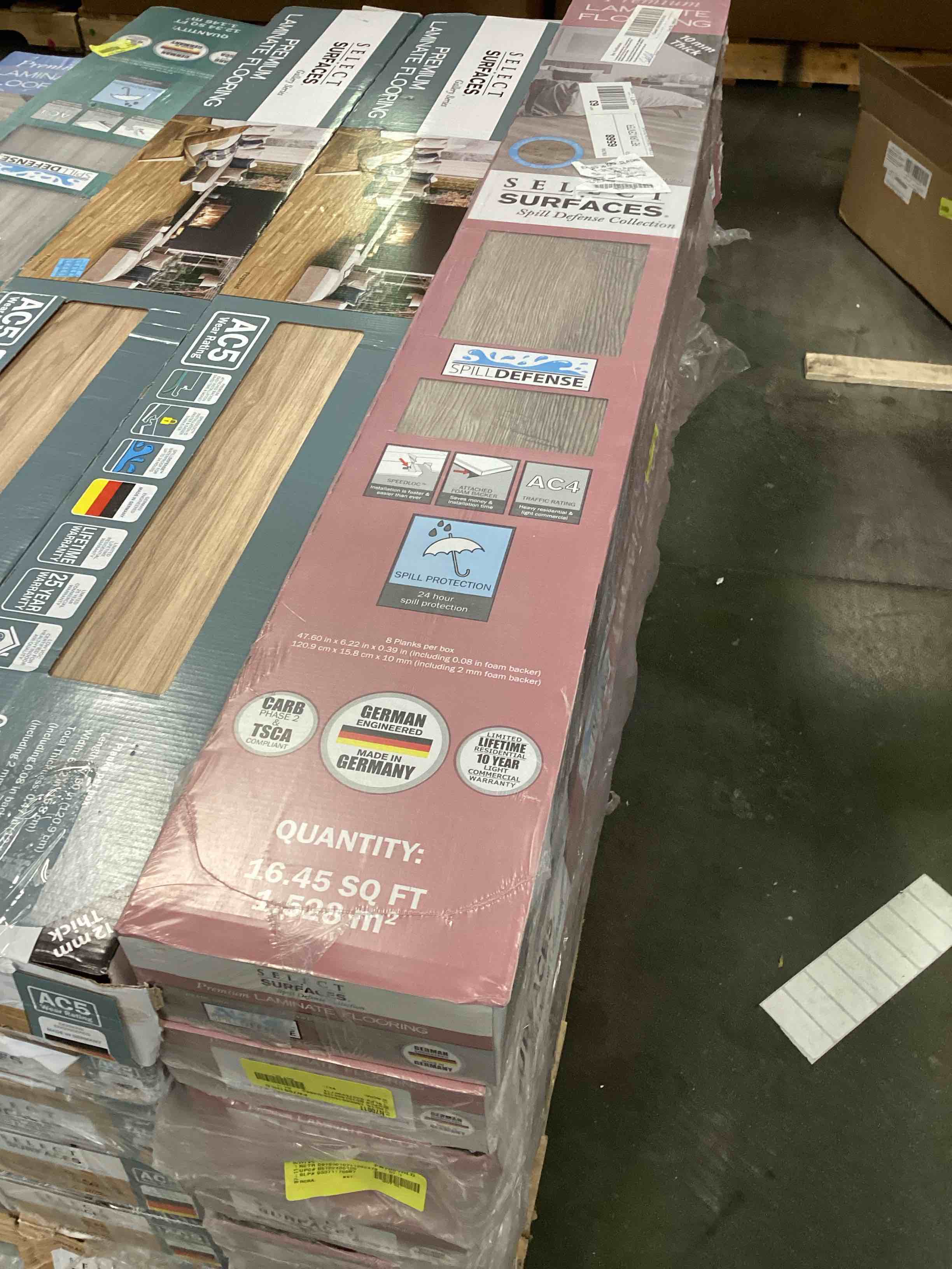 https://s3.amazonaws.com/lotting-images-prod/bidfta/RED6855538_1722454383331.jpeg