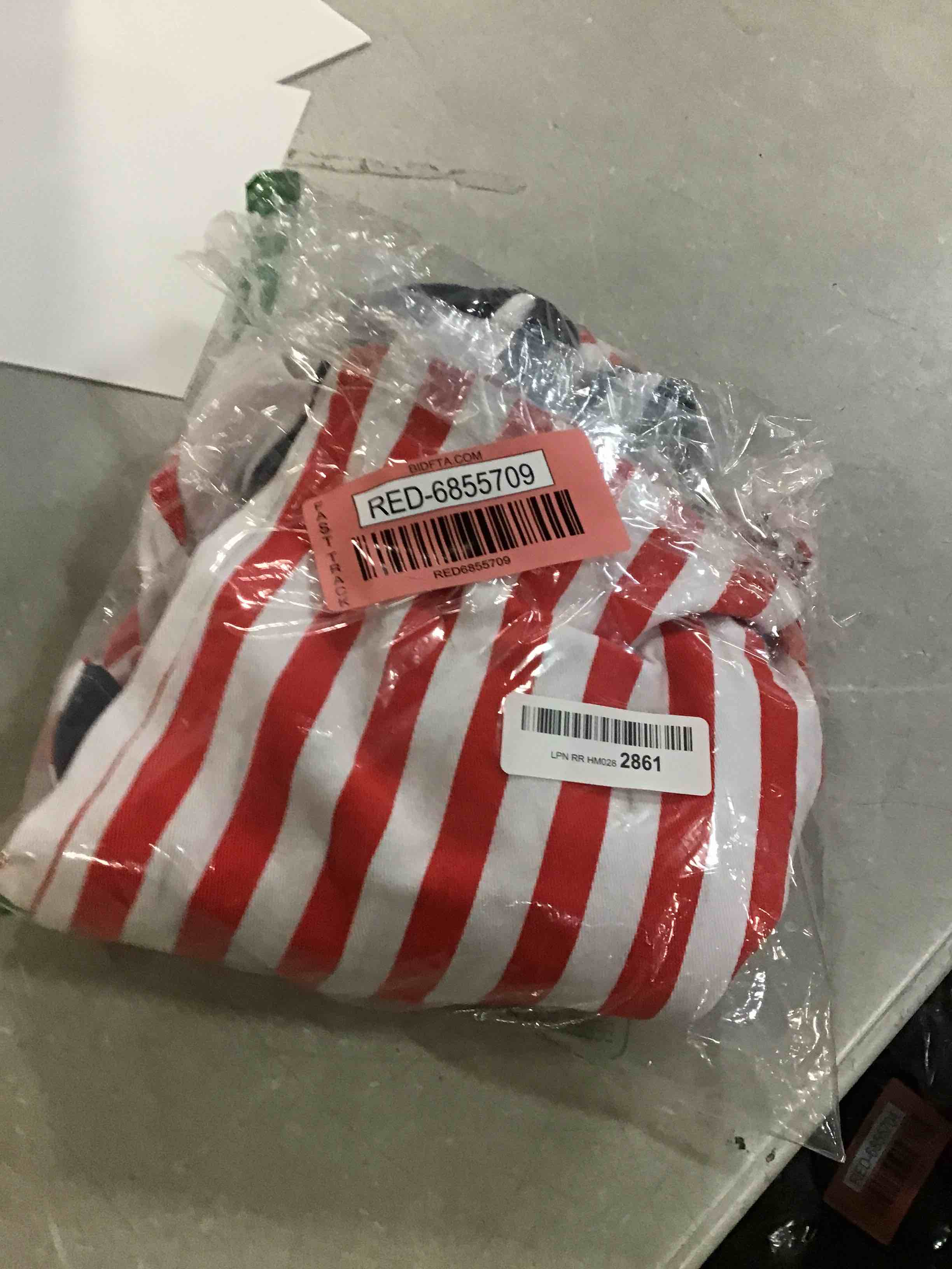 https://s3.amazonaws.com/lotting-images-prod/bidfta/RED6855709_1729171894201.jpeg