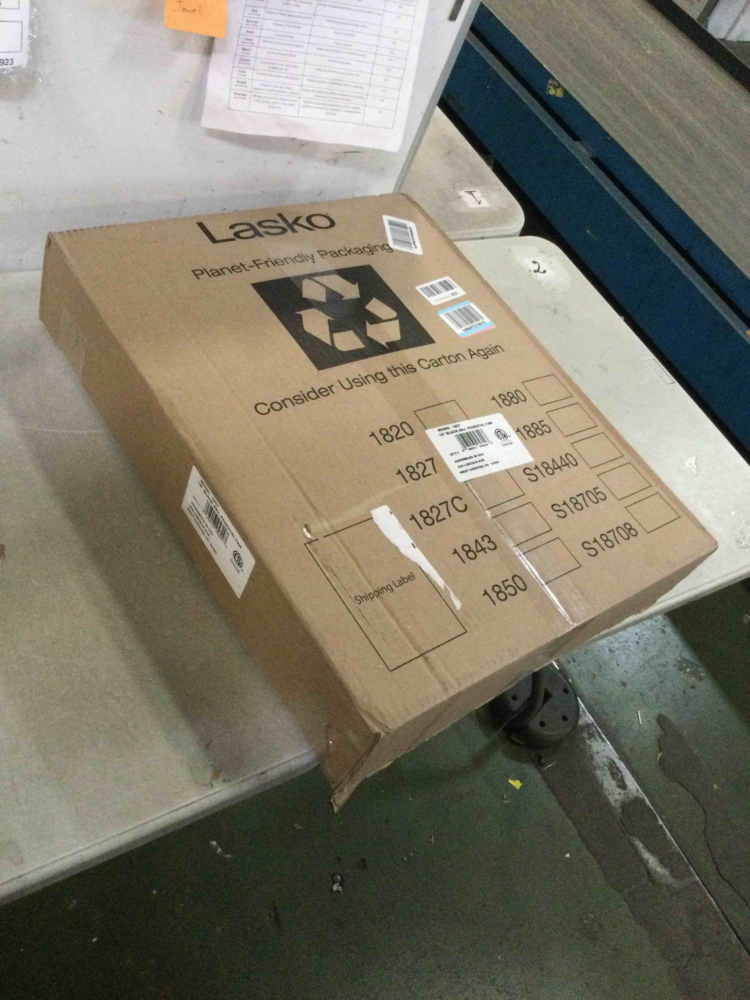 https://s3.amazonaws.com/lotting-images-prod/bidfta/RED6856241_1729696030921.jpeg