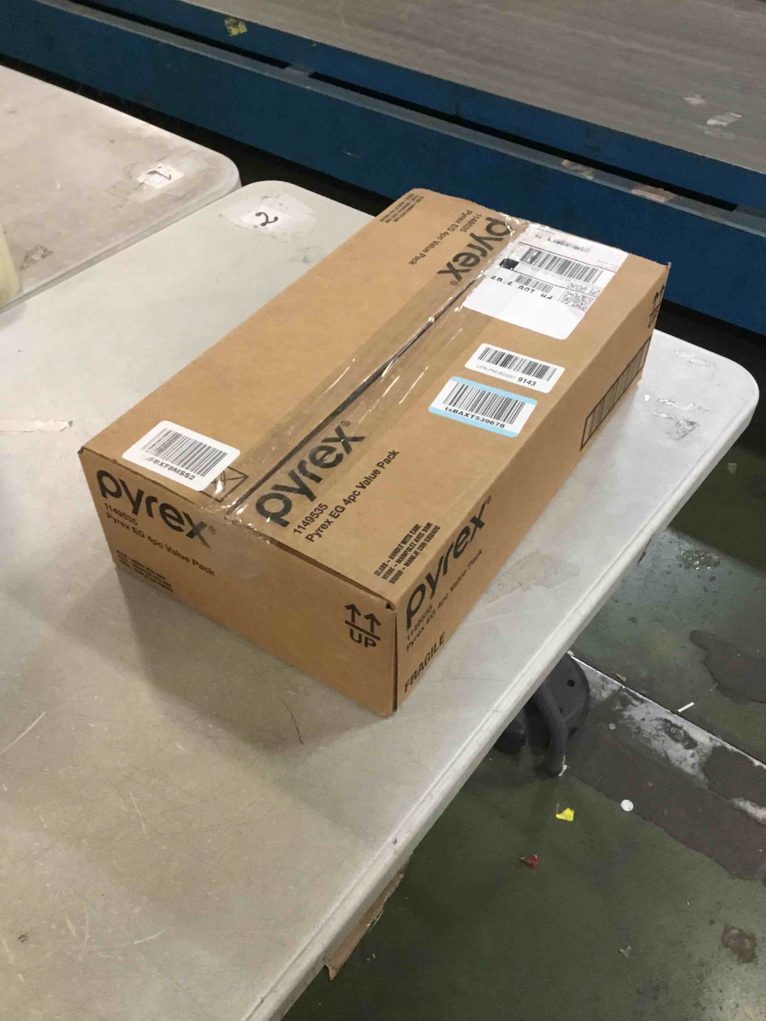 https://s3.amazonaws.com/lotting-images-prod/bidfta/RED6856275_1729704374852.jpeg