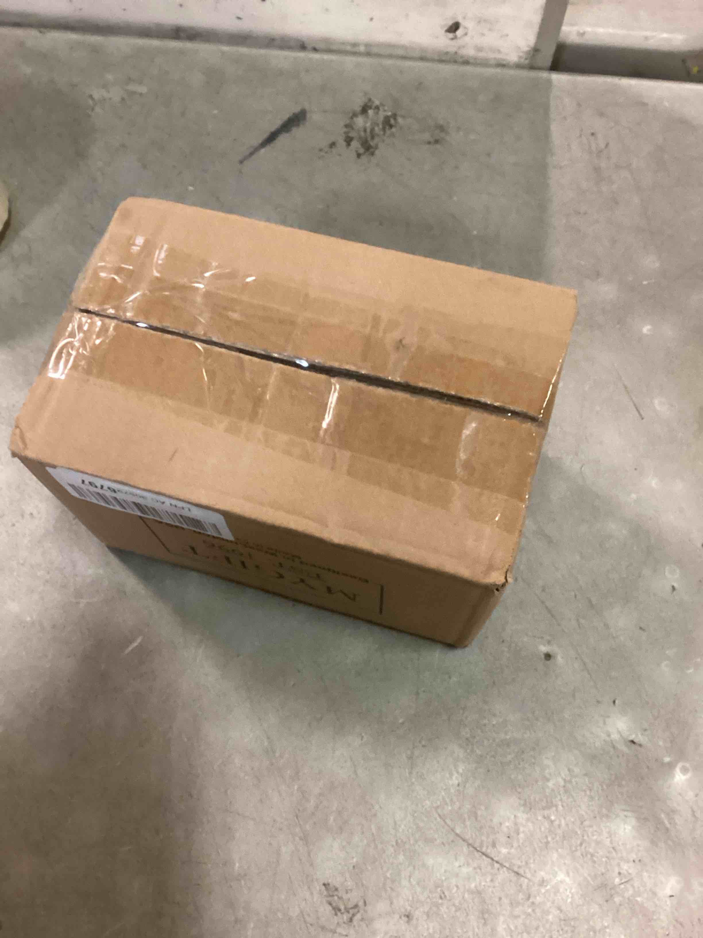 https://s3.amazonaws.com/lotting-images-prod/bidfta/RED6856500_1731587113321.jpeg