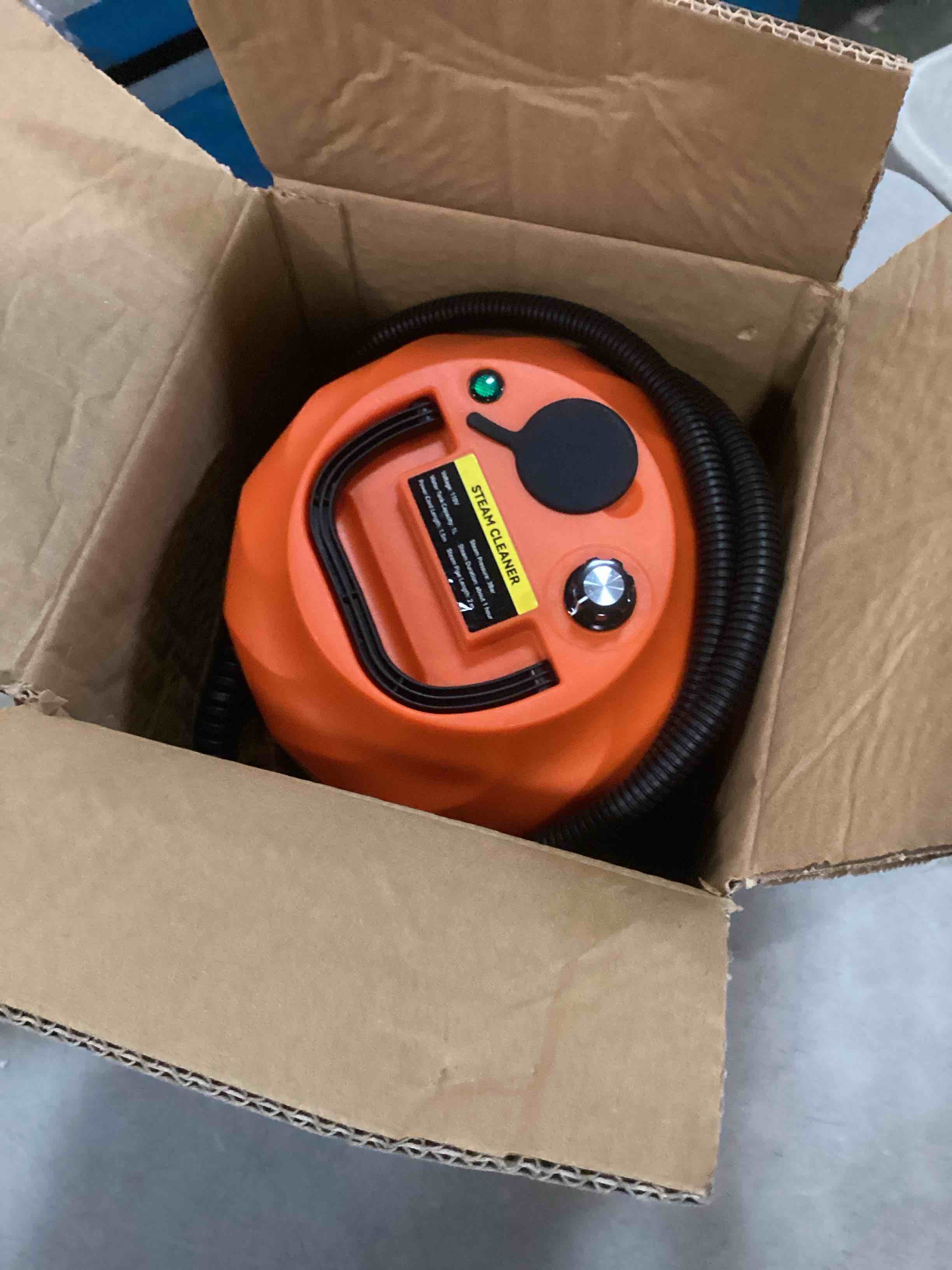 https://s3.amazonaws.com/lotting-images-prod/bidfta/RED6856787_1731674057627.jpeg