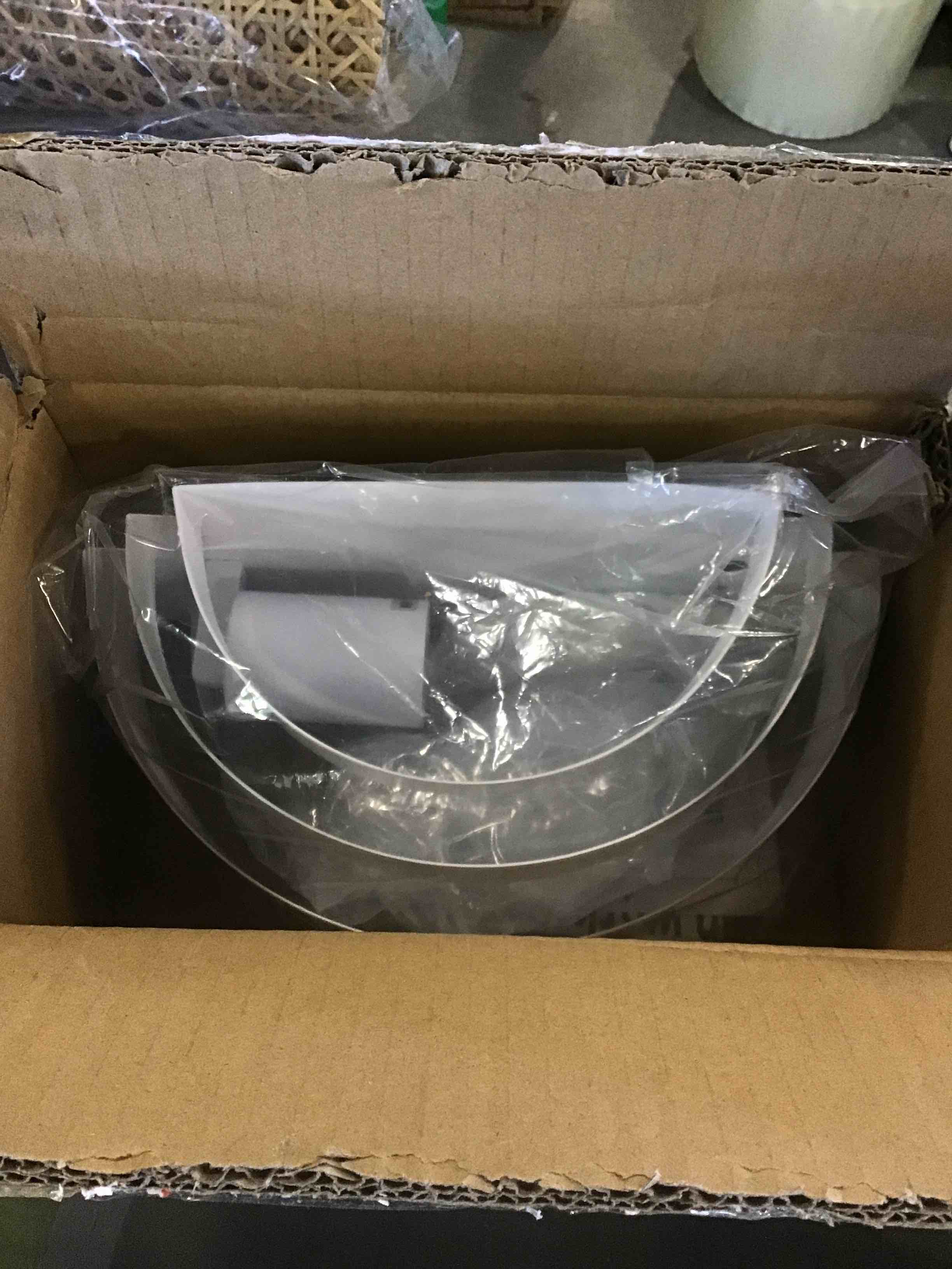 https://s3.amazonaws.com/lotting-images-prod/bidfta/RED6856965_1719852541305.jpeg