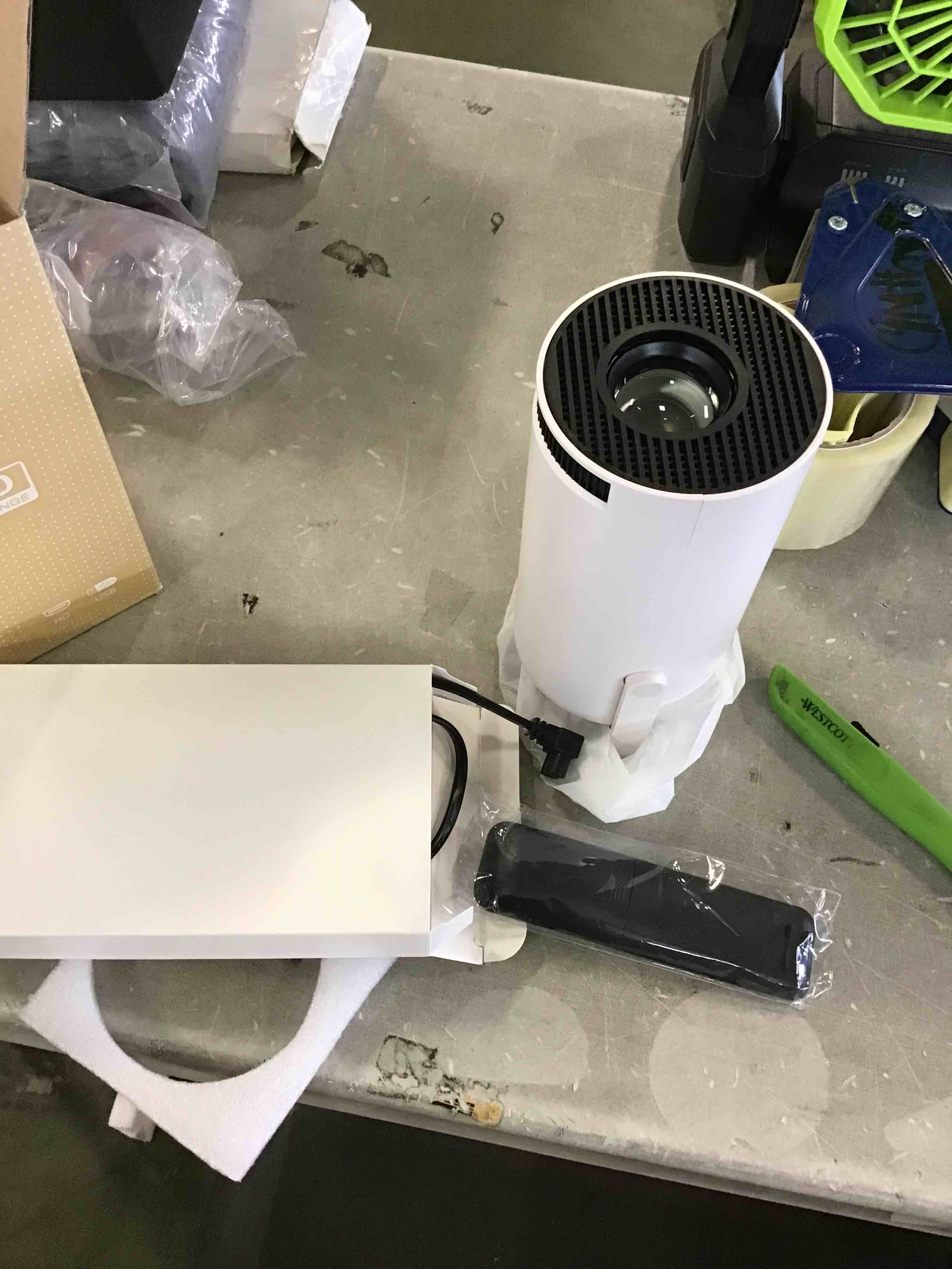https://s3.amazonaws.com/lotting-images-prod/bidfta/RED6857281_1720019735312.jpeg