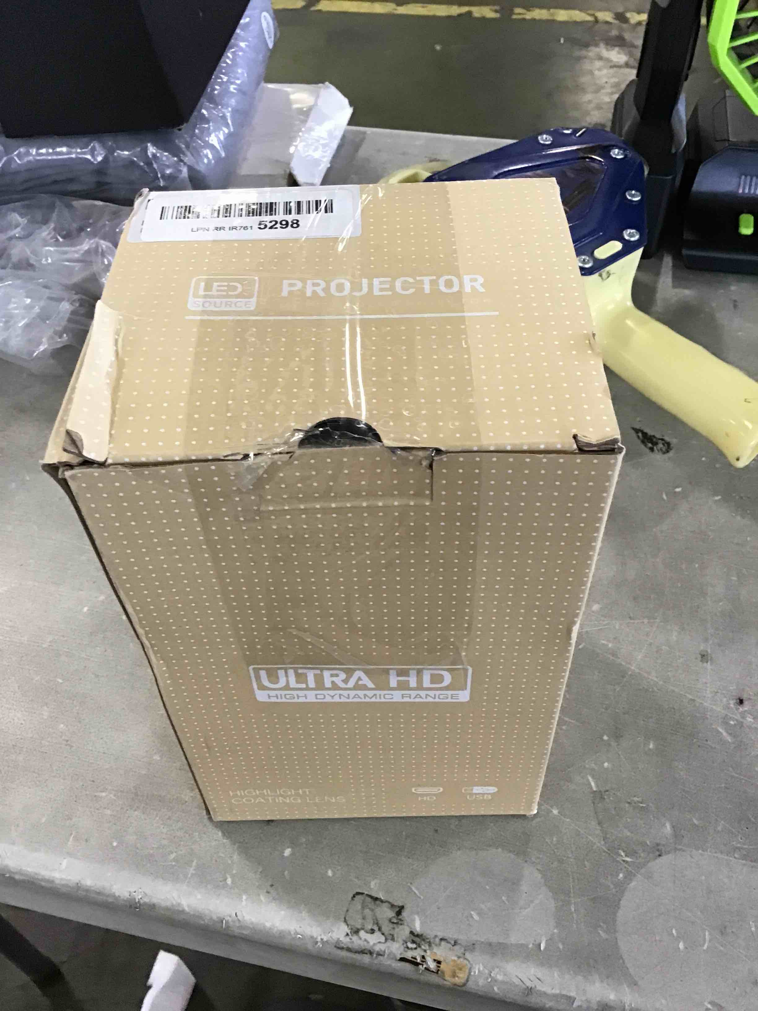 https://s3.amazonaws.com/lotting-images-prod/bidfta/RED6857281_1720019767550.jpeg