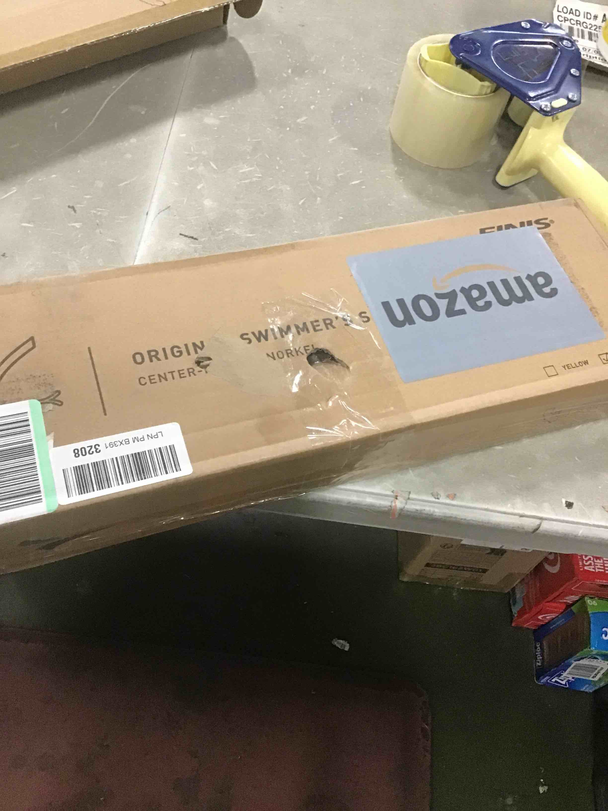 https://s3.amazonaws.com/lotting-images-prod/bidfta/RED6857930_1720529437111.jpeg