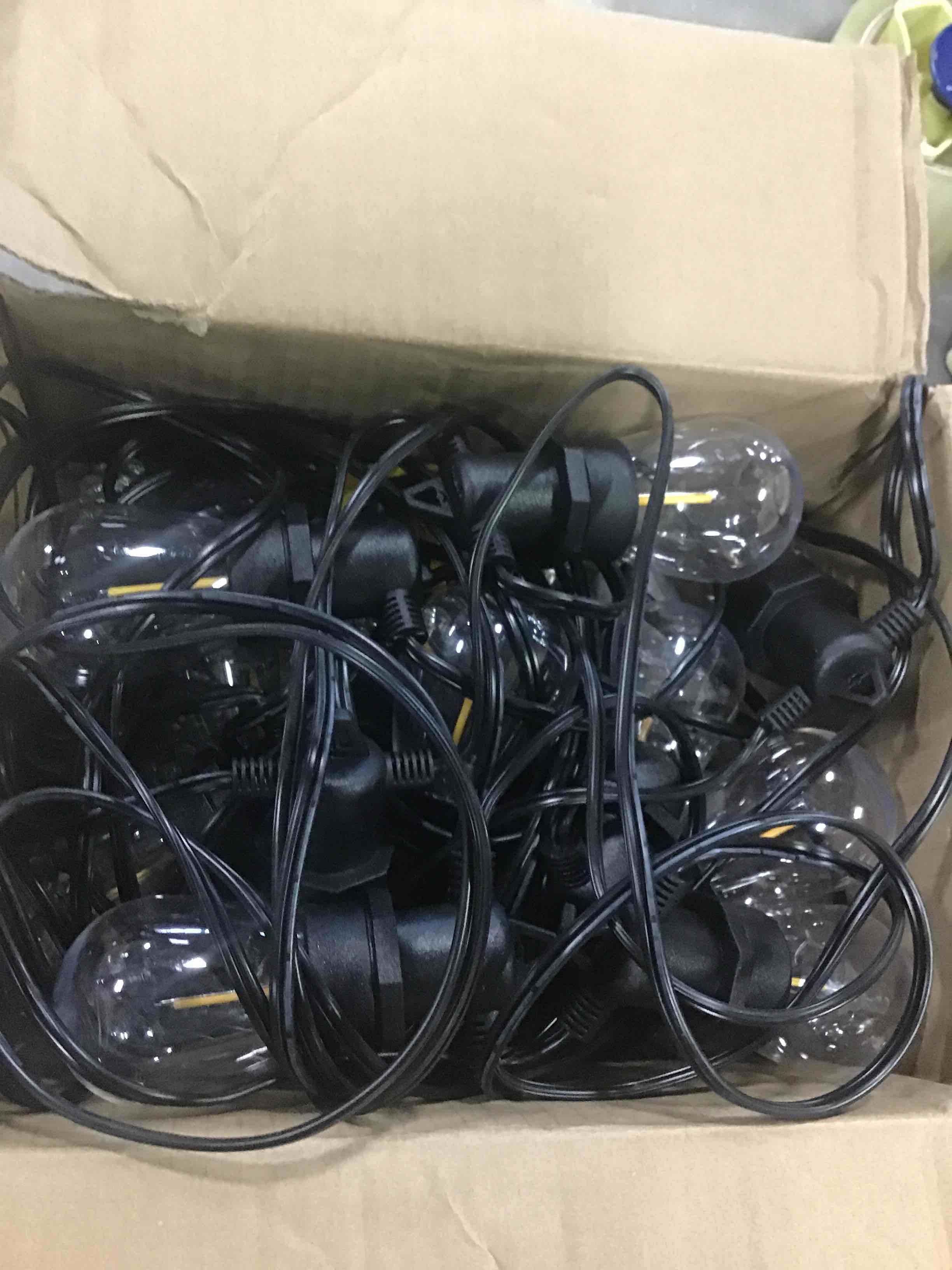 https://s3.amazonaws.com/lotting-images-prod/bidfta/RED6858022_1720546235773.jpeg