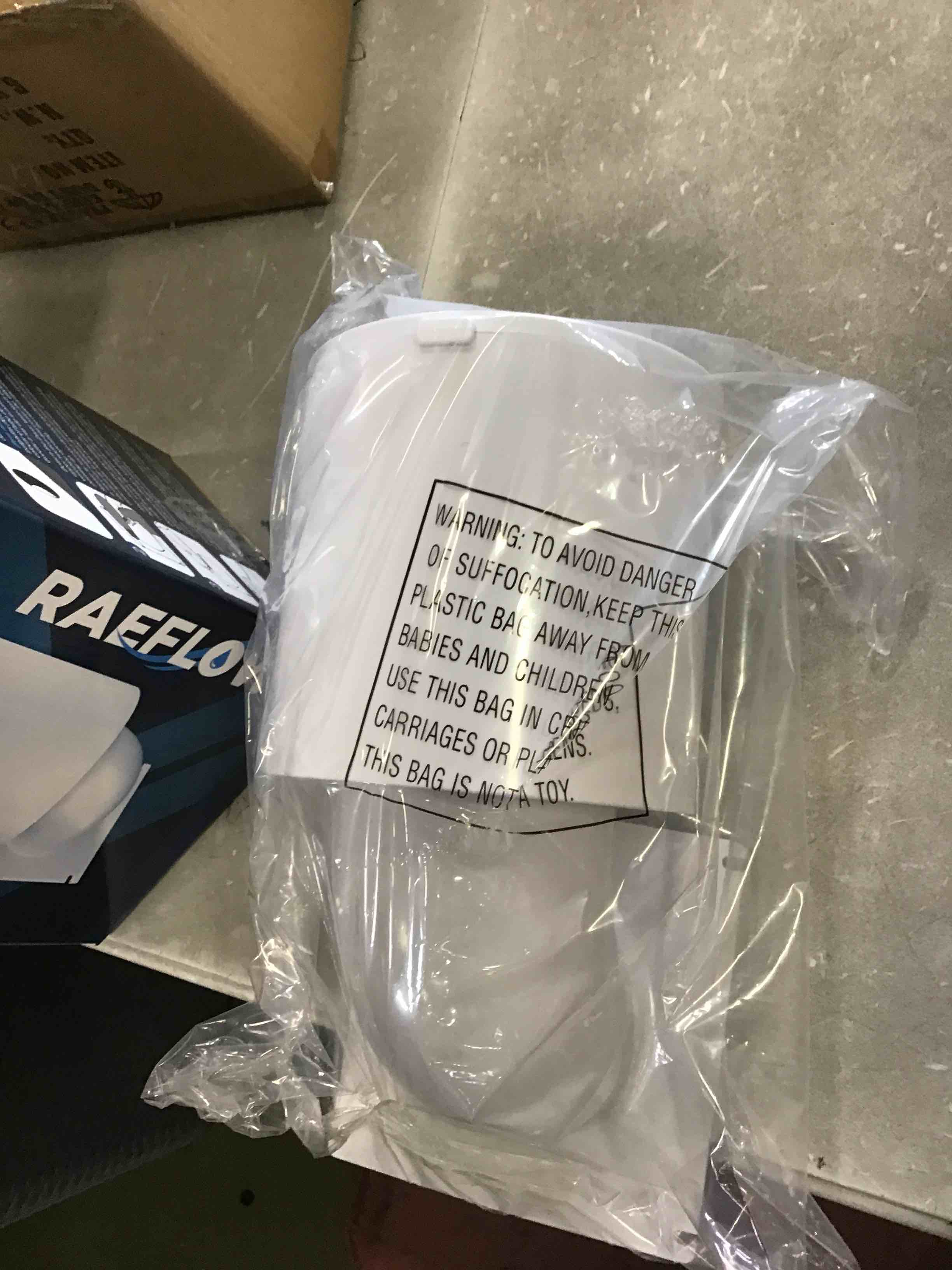 https://s3.amazonaws.com/lotting-images-prod/bidfta/RED6858341_1720790077521.jpeg