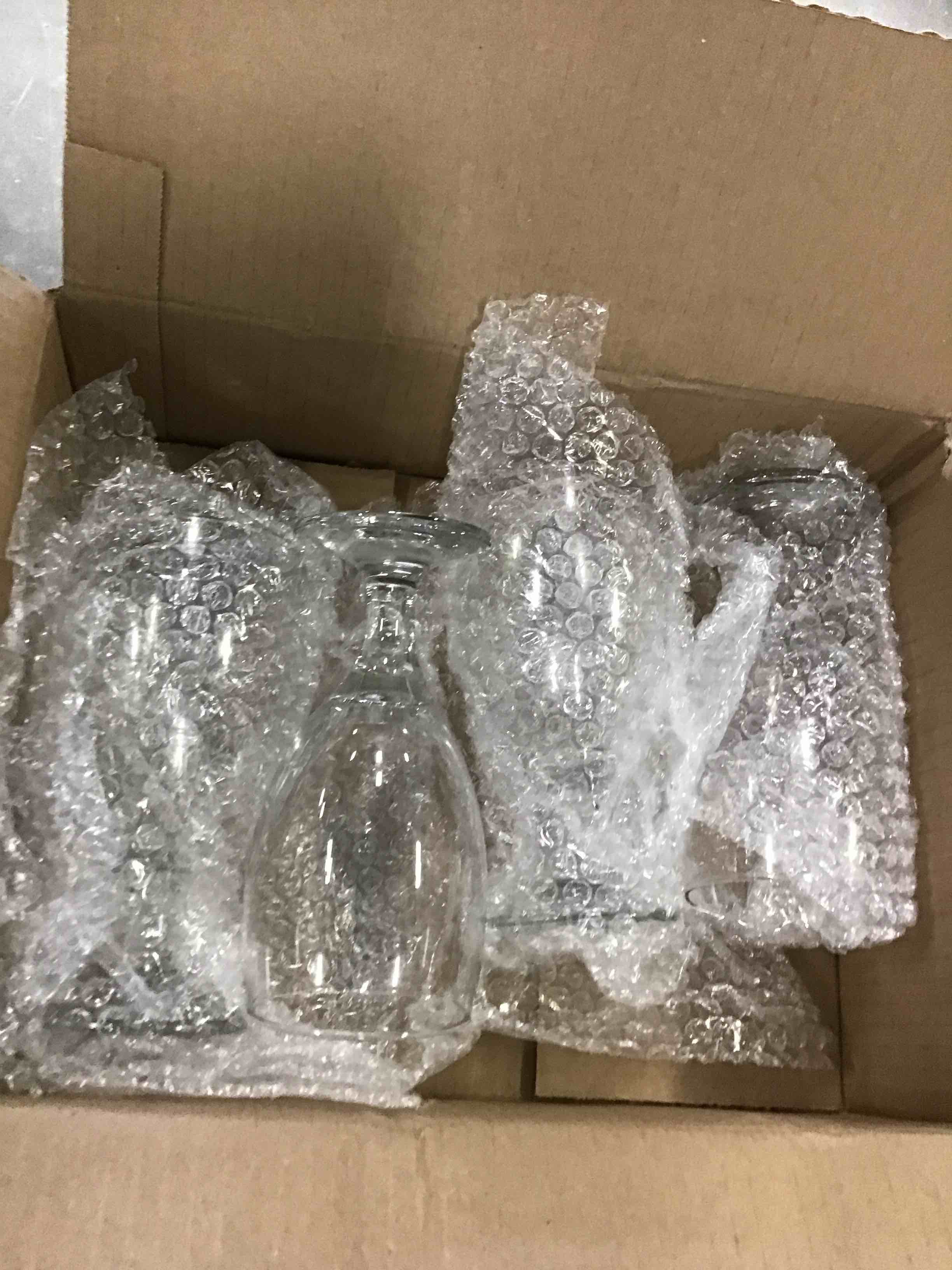 https://s3.amazonaws.com/lotting-images-prod/bidfta/RED6858354_1720794722043.jpeg