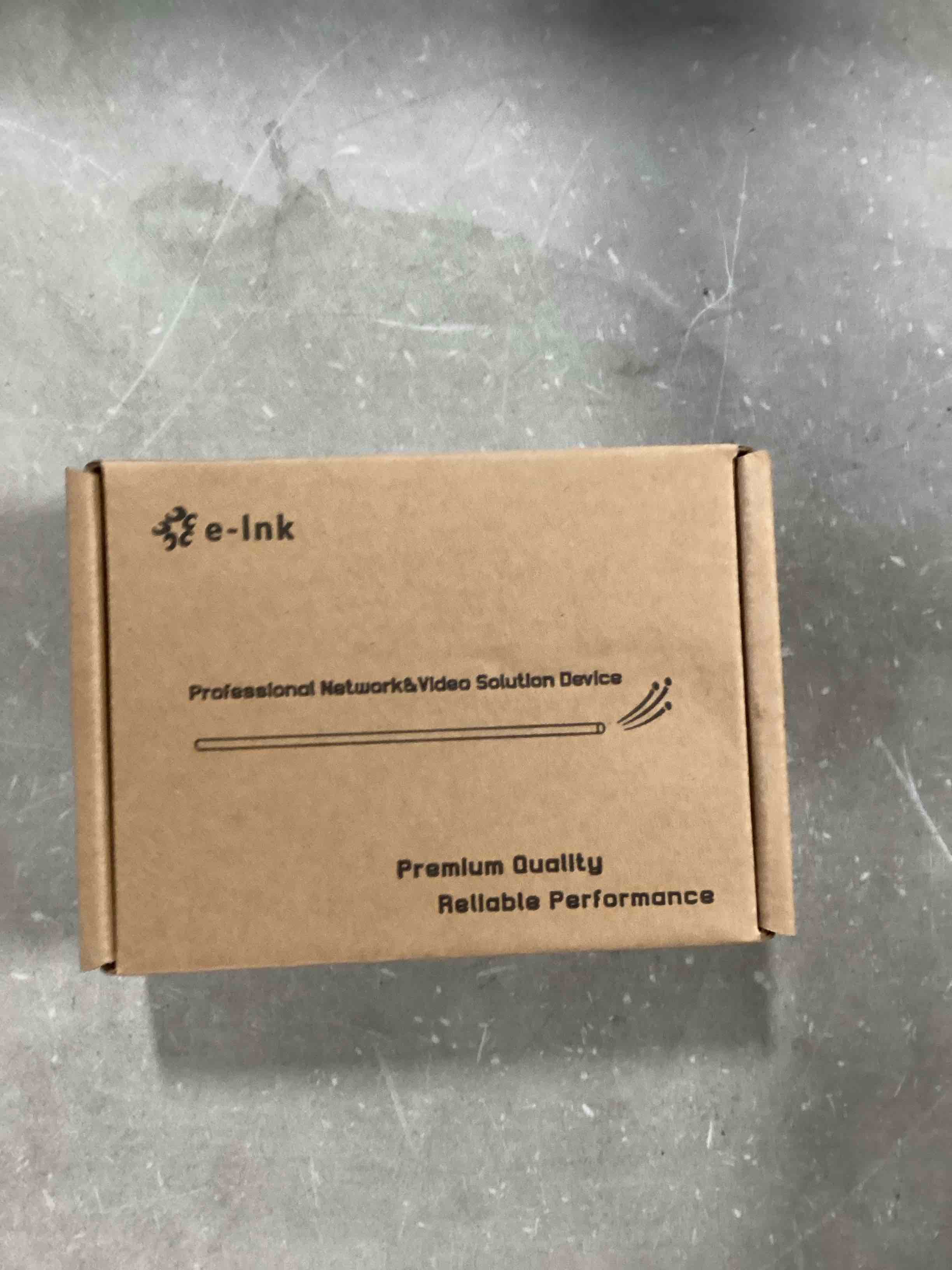 https://s3.amazonaws.com/lotting-images-prod/bidfta/RED6859981_1720528138308.jpeg
