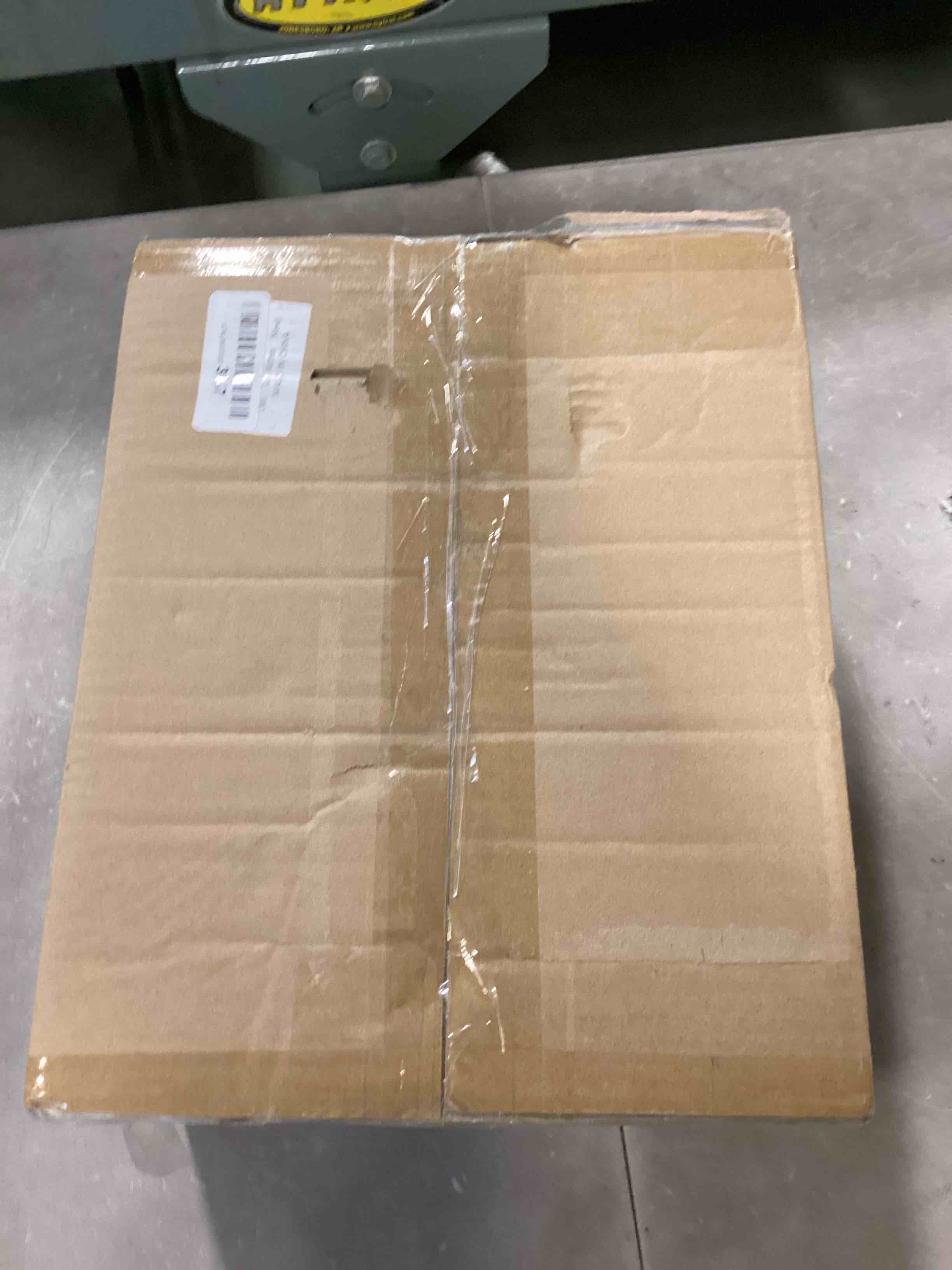 https://s3.amazonaws.com/lotting-images-prod/bidfta/RED6860245_1720615257270.jpeg