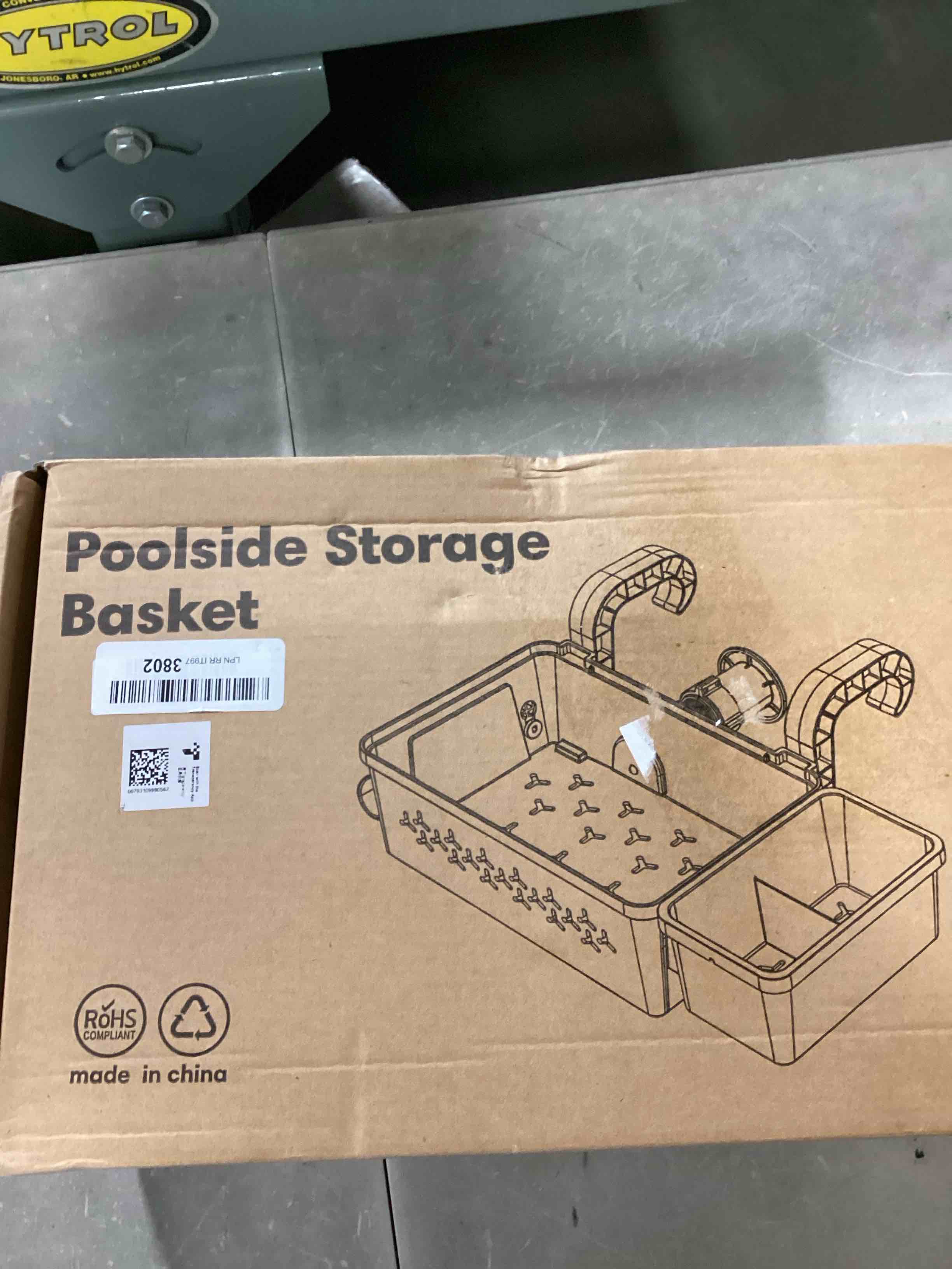 https://s3.amazonaws.com/lotting-images-prod/bidfta/RED6860318_1720623817584.jpeg