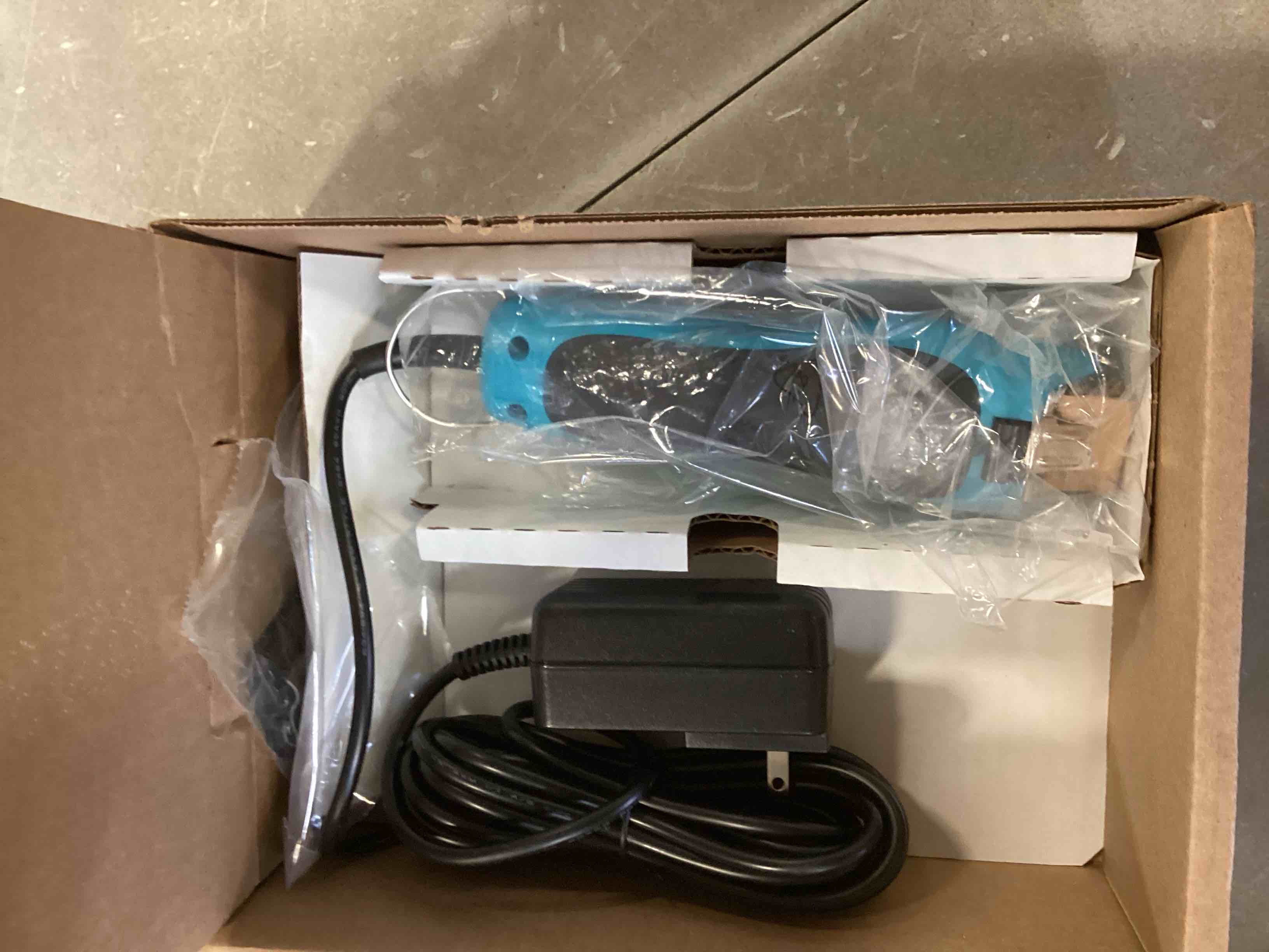 https://s3.amazonaws.com/lotting-images-prod/bidfta/RED6861186_1721317038011.jpeg