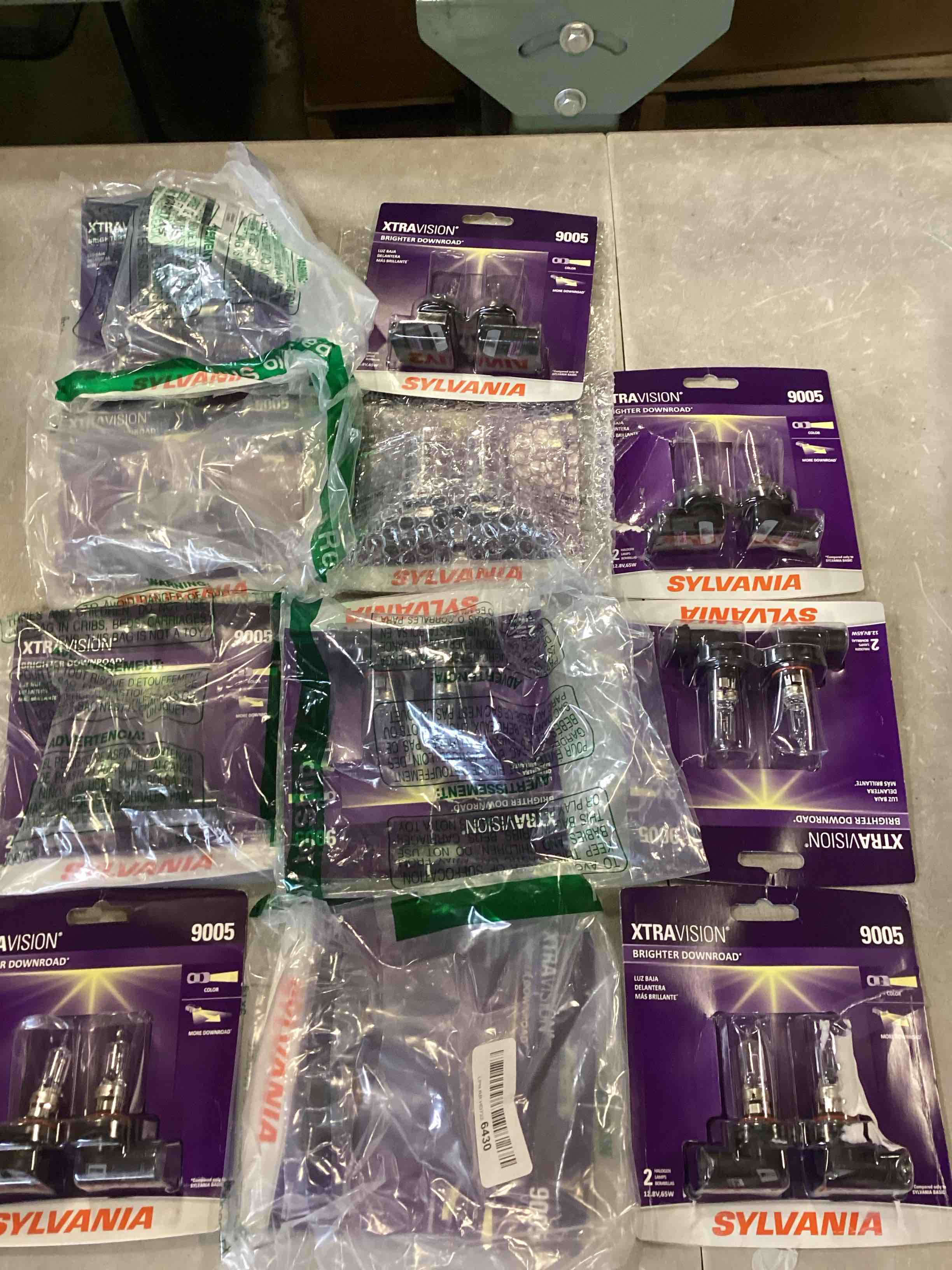 11units Bag Of Assorted SYLVANIA 9005 XtraVision Halogen Headlight Bulb - High-Performance Halogen Car Headlight Bulb - Halogen Headlight Light Bulb with No Glare - Automotive Light Bulb