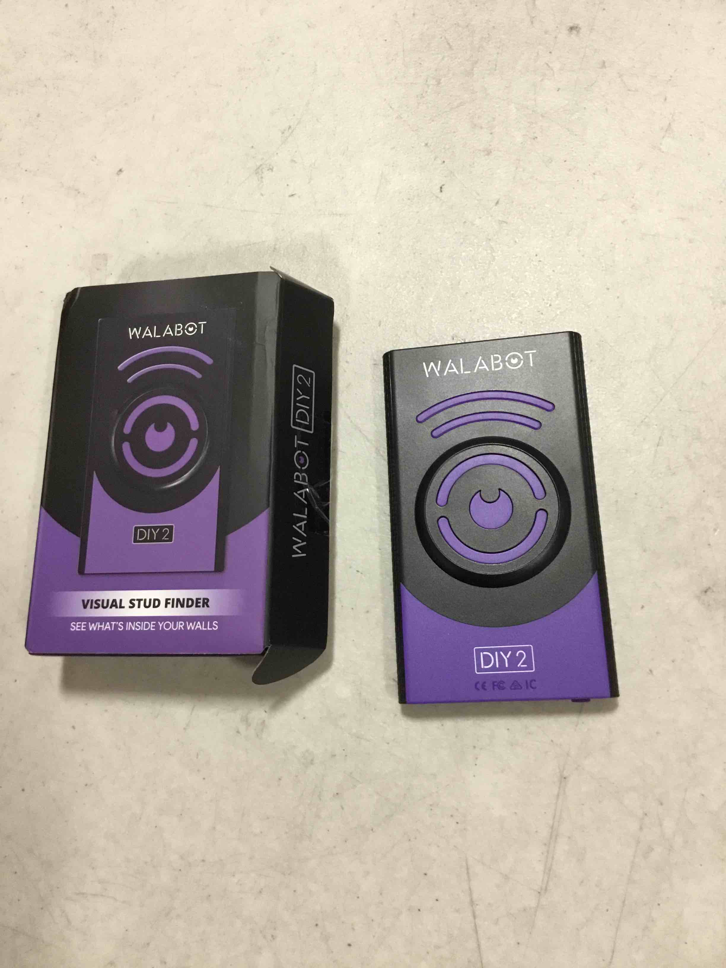 https://s3.amazonaws.com/lotting-images-prod/bidfta/RED6861766_1720442303842.jpeg