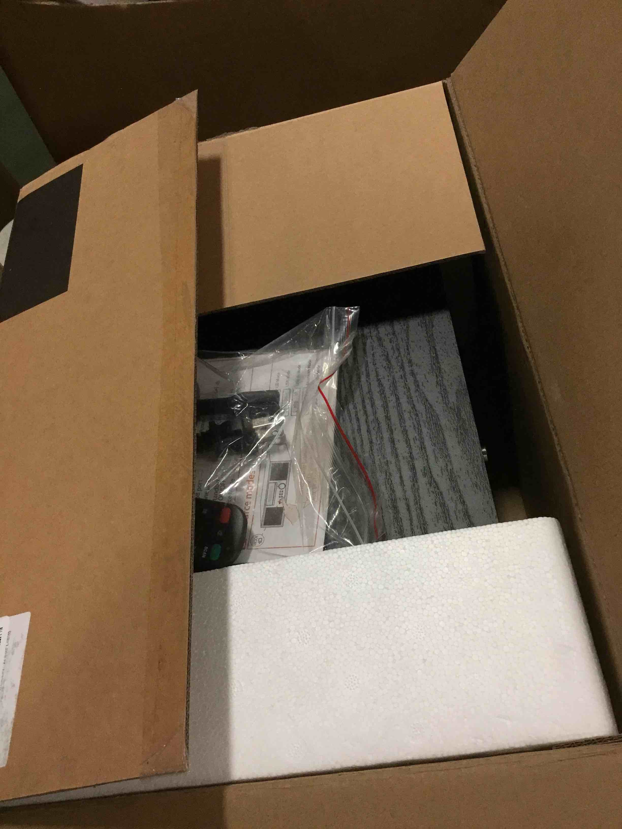 https://s3.amazonaws.com/lotting-images-prod/bidfta/RED6861802_1720444870430.jpeg