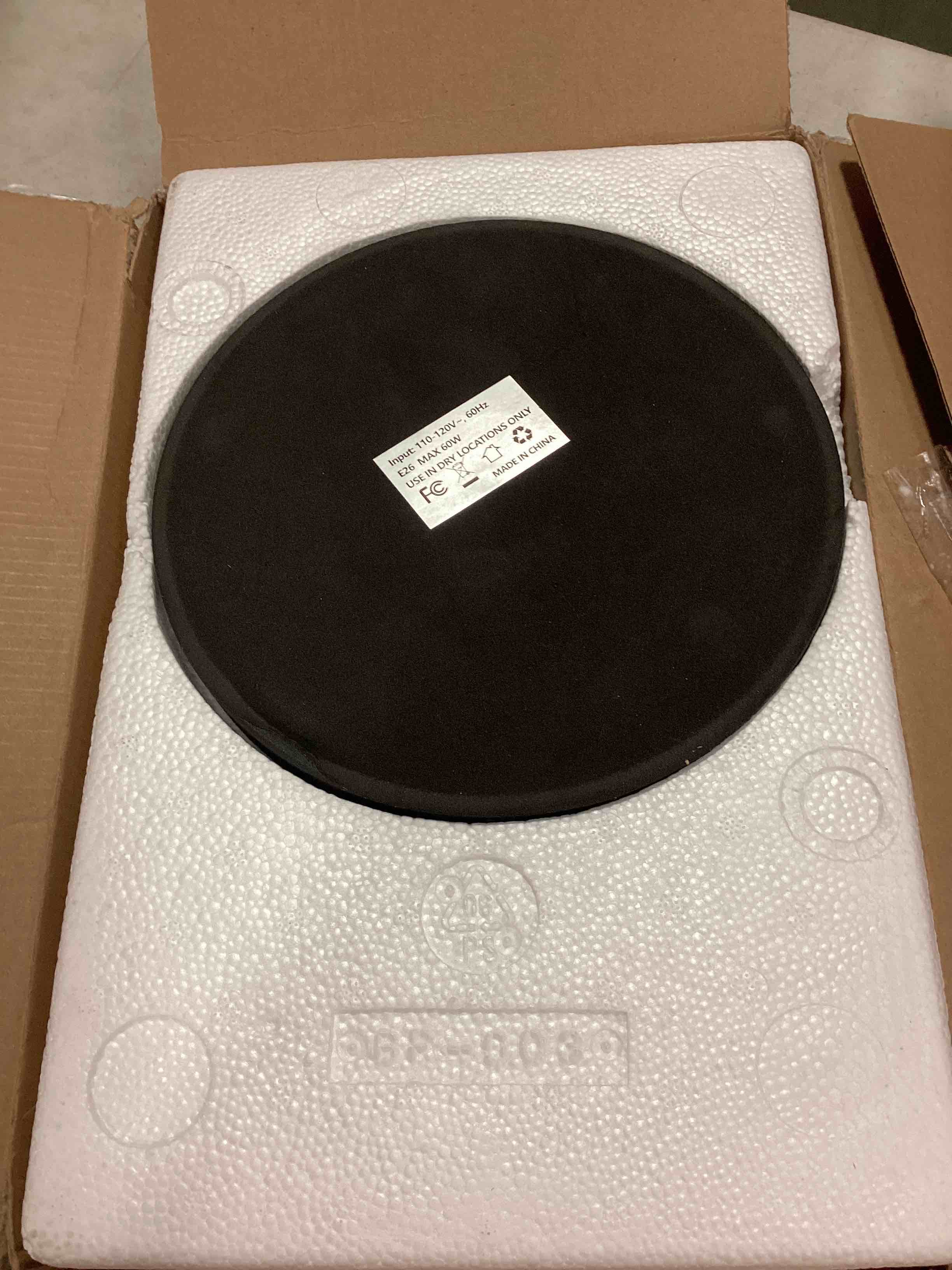 https://s3.amazonaws.com/lotting-images-prod/bidfta/RED6862603_1720623755786.jpeg