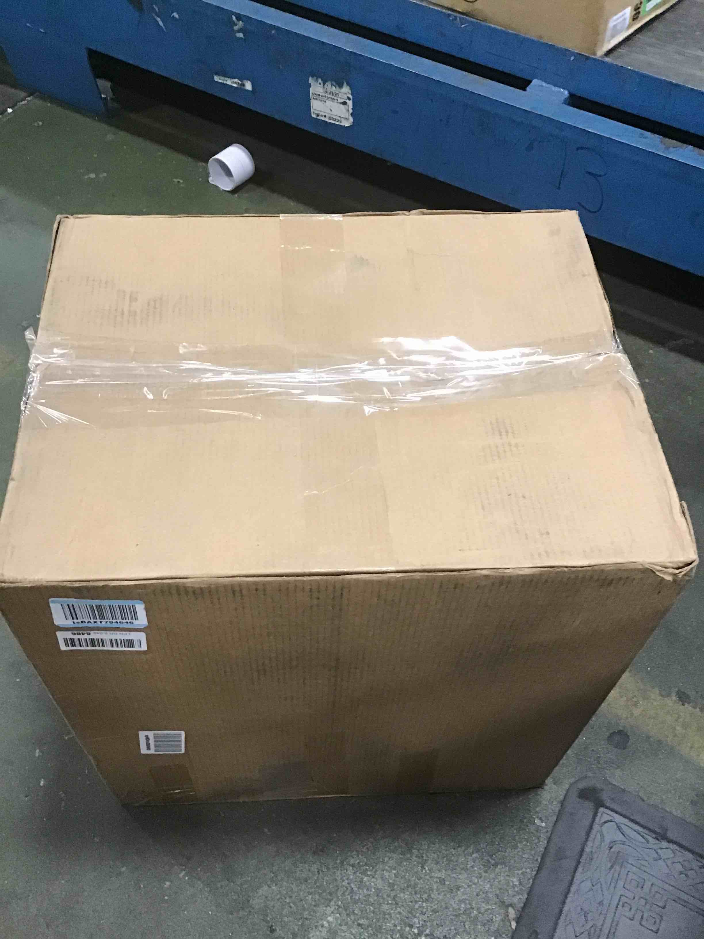 https://s3.amazonaws.com/lotting-images-prod/bidfta/RED6865717_1720788064980.jpeg