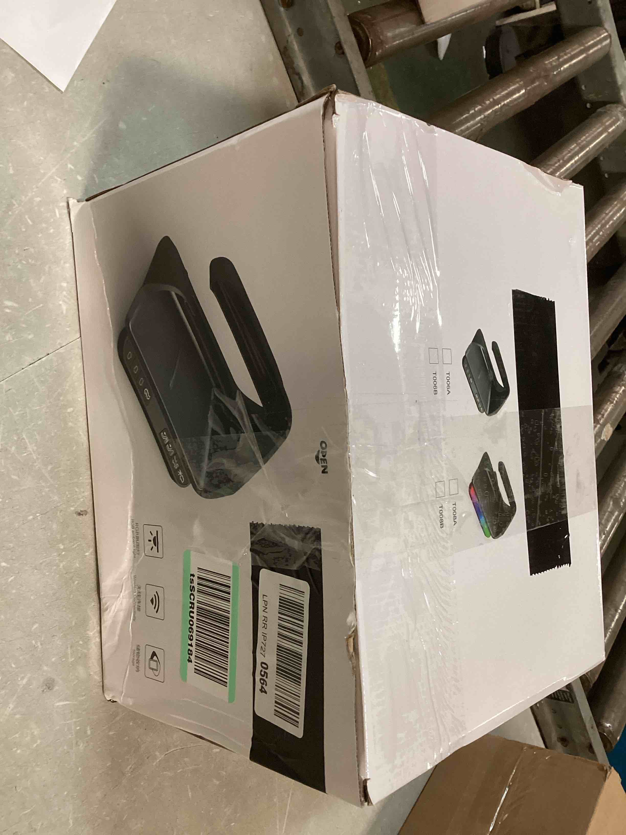 https://s3.amazonaws.com/lotting-images-prod/bidfta/RED6866268_1721709408157.jpeg
