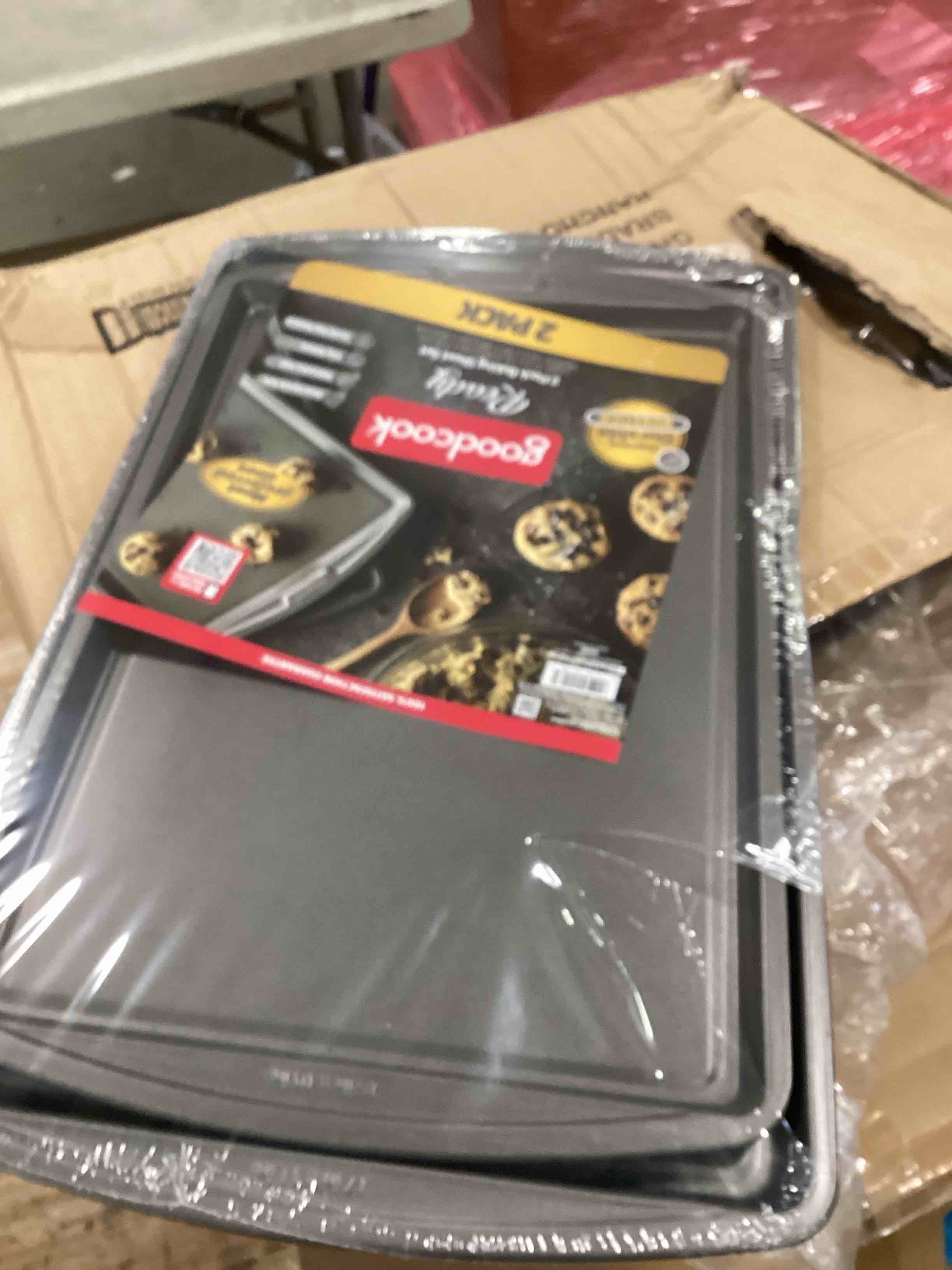 https://s3.amazonaws.com/lotting-images-prod/bidfta/RED6866745_1722347482089.jpeg