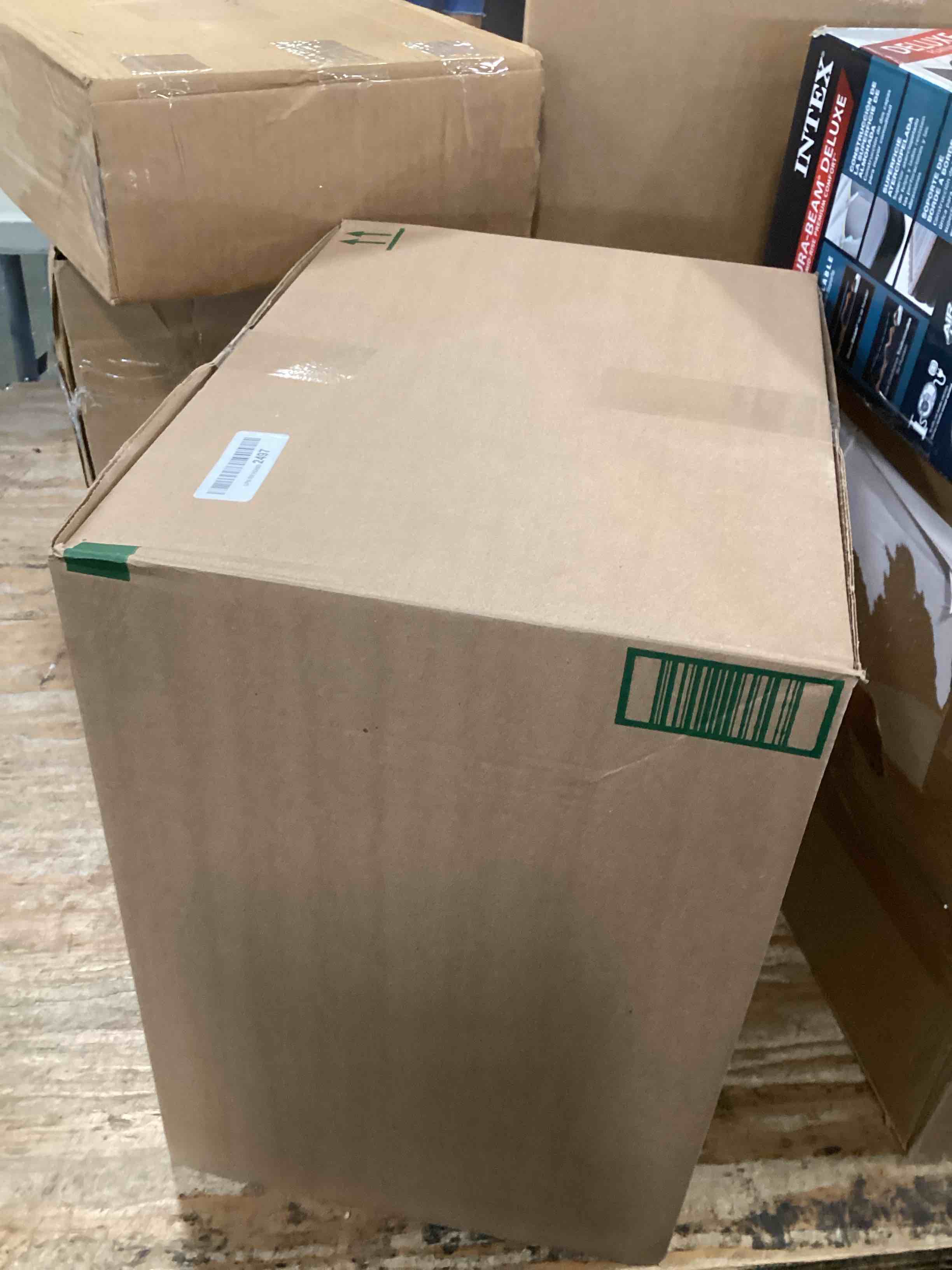 https://s3.amazonaws.com/lotting-images-prod/bidfta/RED6866887_1722364217166.jpeg