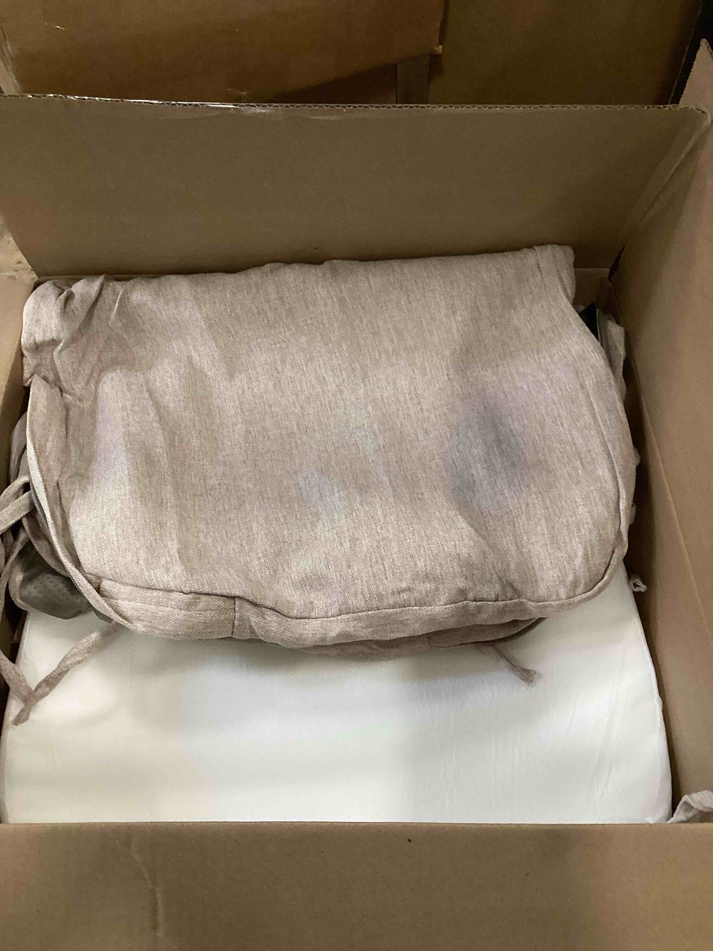 https://s3.amazonaws.com/lotting-images-prod/bidfta/RED6866887_1722364290934.jpeg