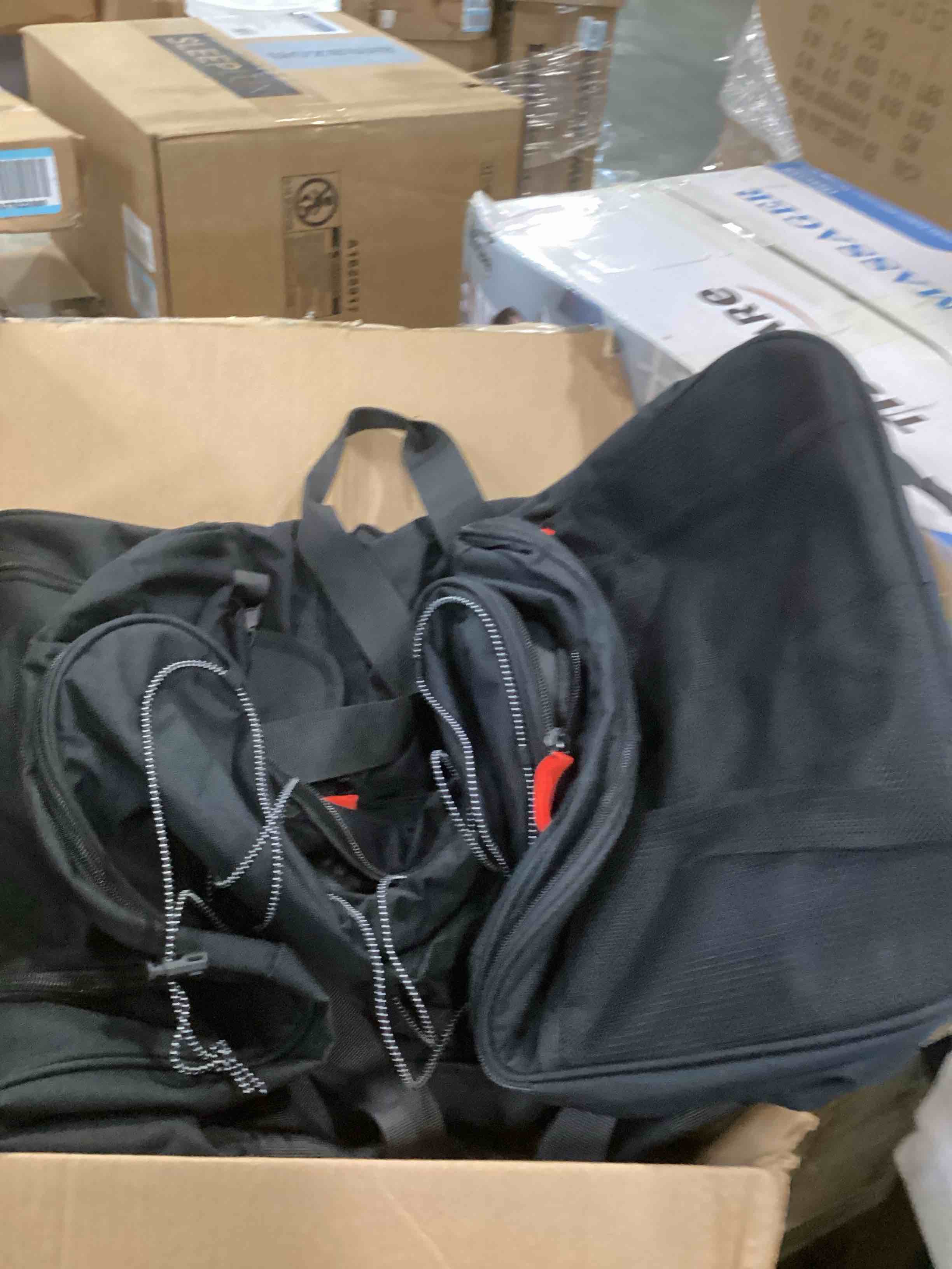 https://s3.amazonaws.com/lotting-images-prod/bidfta/RED6866910_1722367748222.jpeg