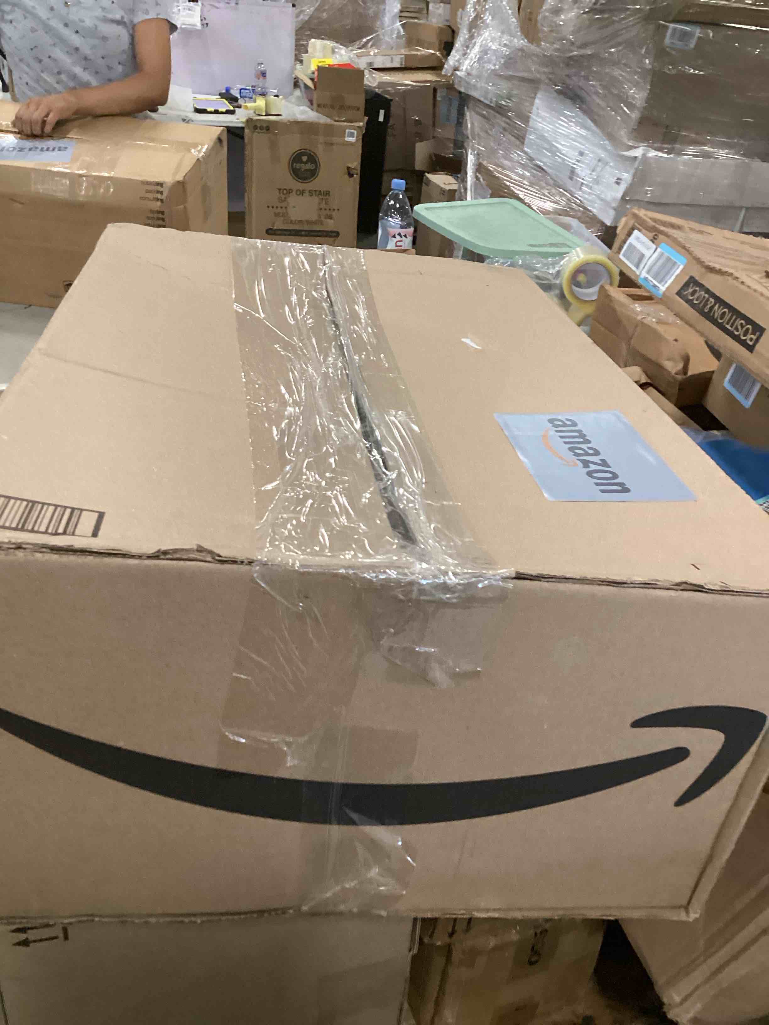https://s3.amazonaws.com/lotting-images-prod/bidfta/RED6867109_1722451726916.jpeg