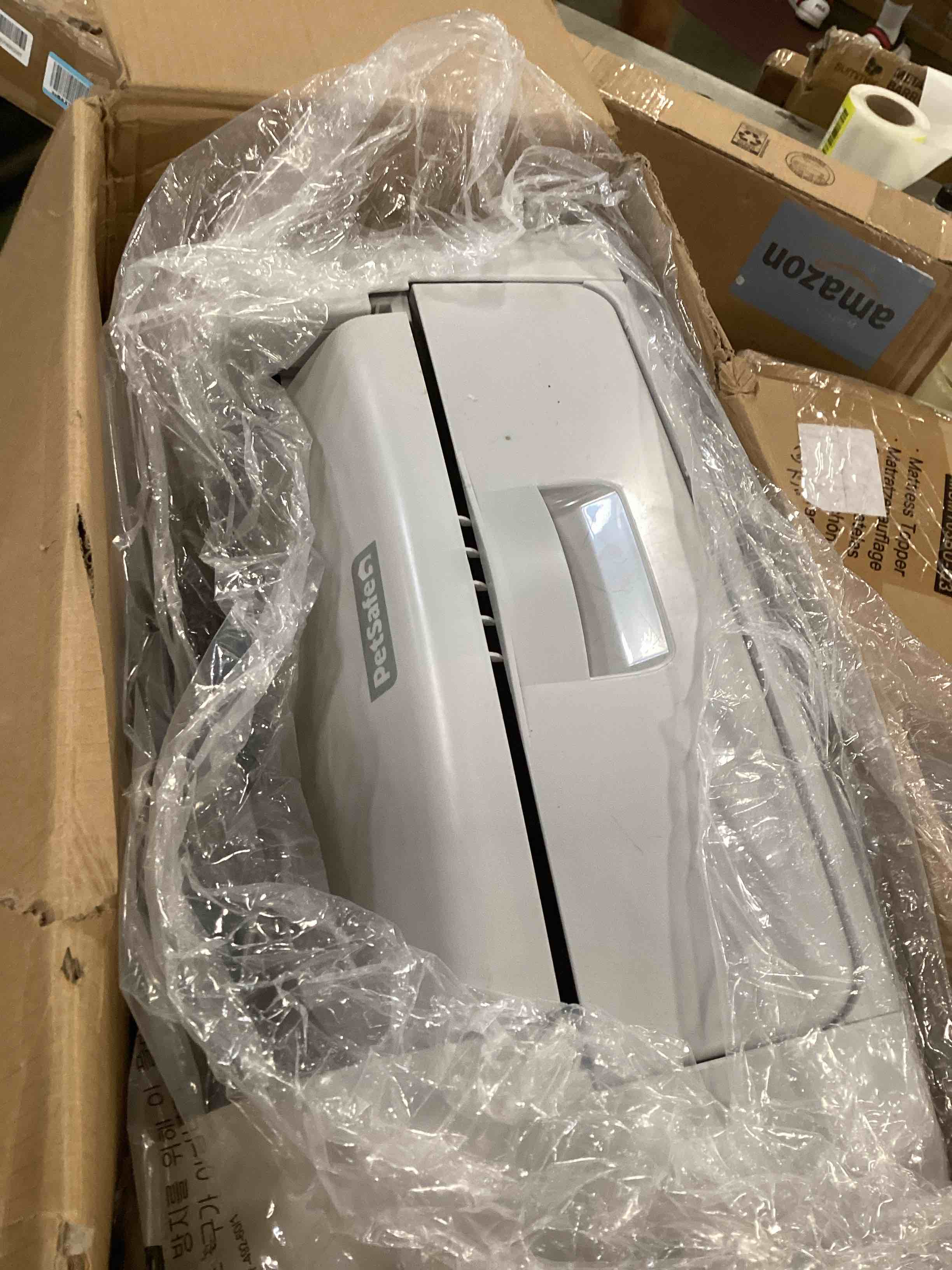 https://s3.amazonaws.com/lotting-images-prod/bidfta/RED6867356_1722526161114.jpeg