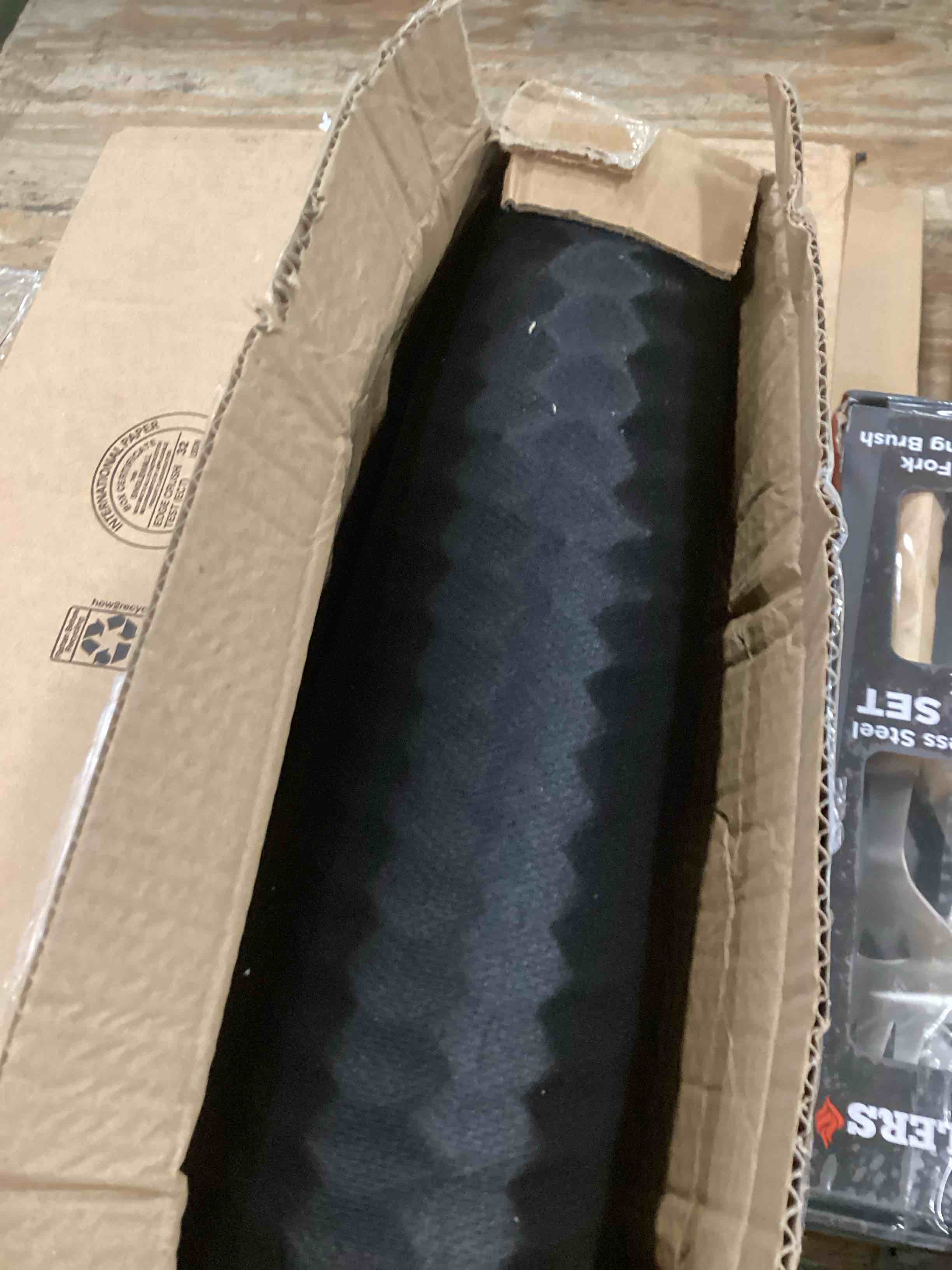 https://s3.amazonaws.com/lotting-images-prod/bidfta/RED6867371_1722528299512.jpeg