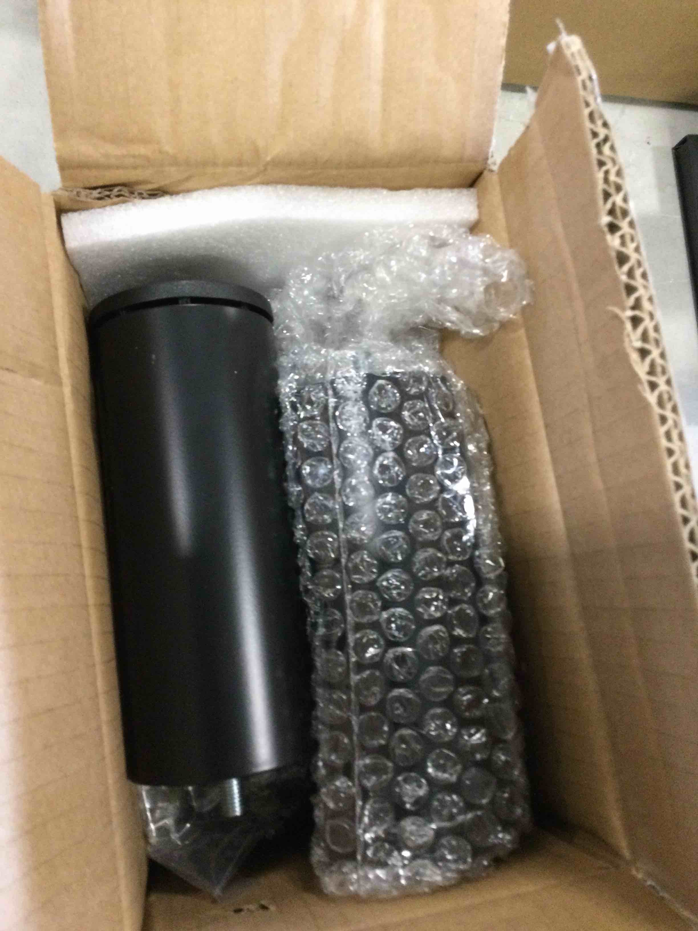 https://s3.amazonaws.com/lotting-images-prod/bidfta/RED6867688_1719580065124.jpeg