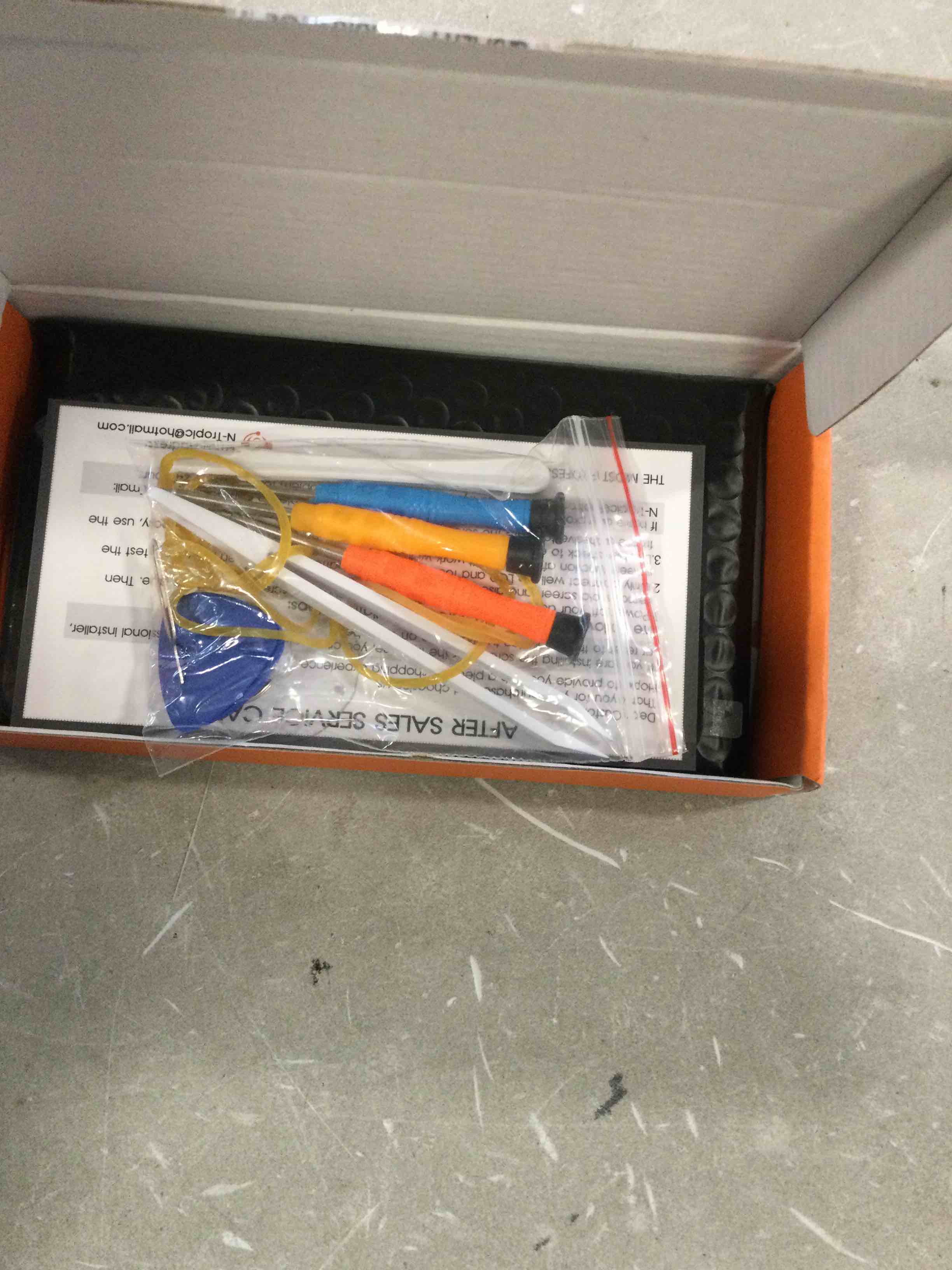 https://s3.amazonaws.com/lotting-images-prod/bidfta/RED6867697_1719580953736.jpeg