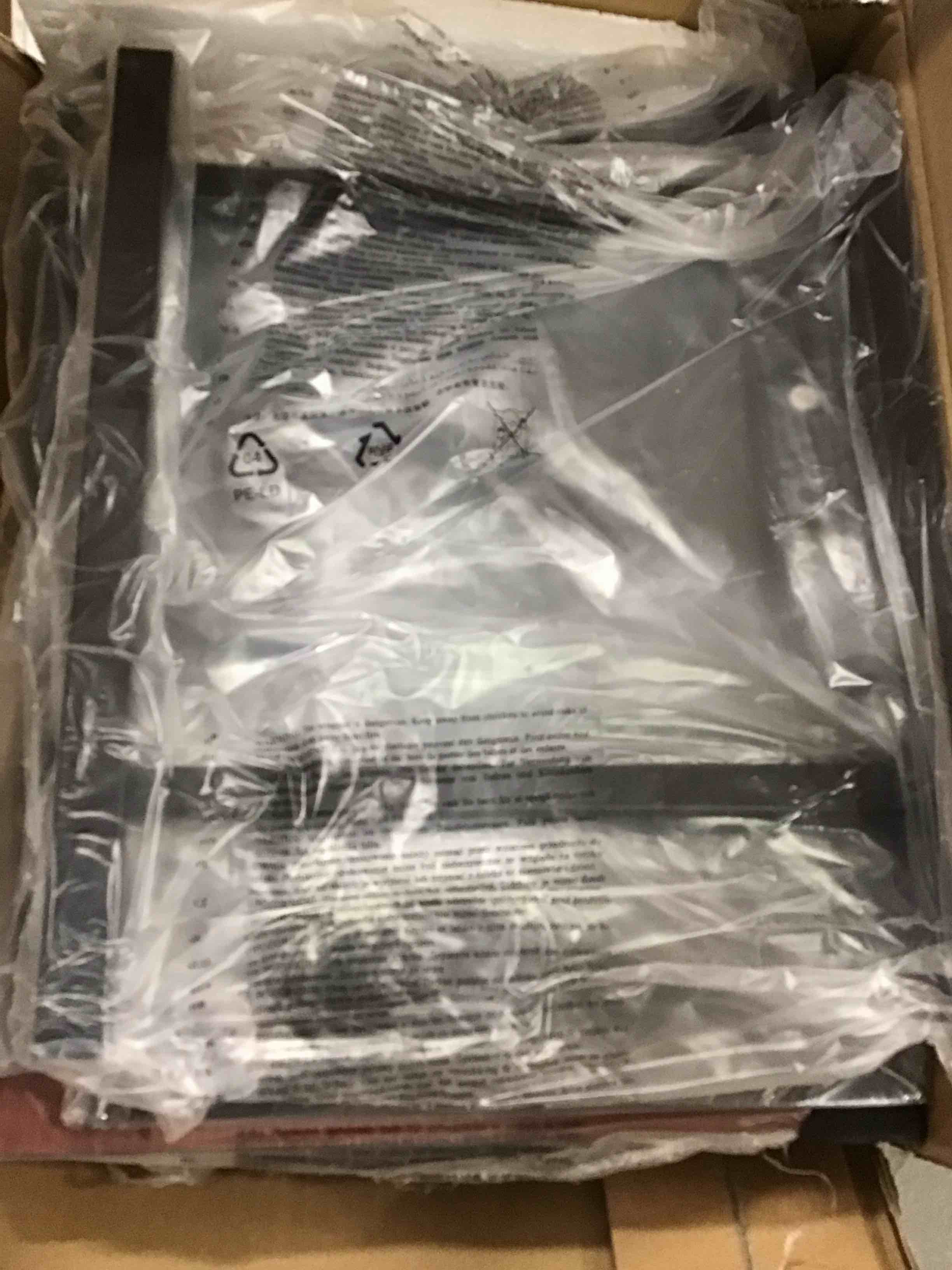 https://s3.amazonaws.com/lotting-images-prod/bidfta/RED6867929_1719833980727.jpeg