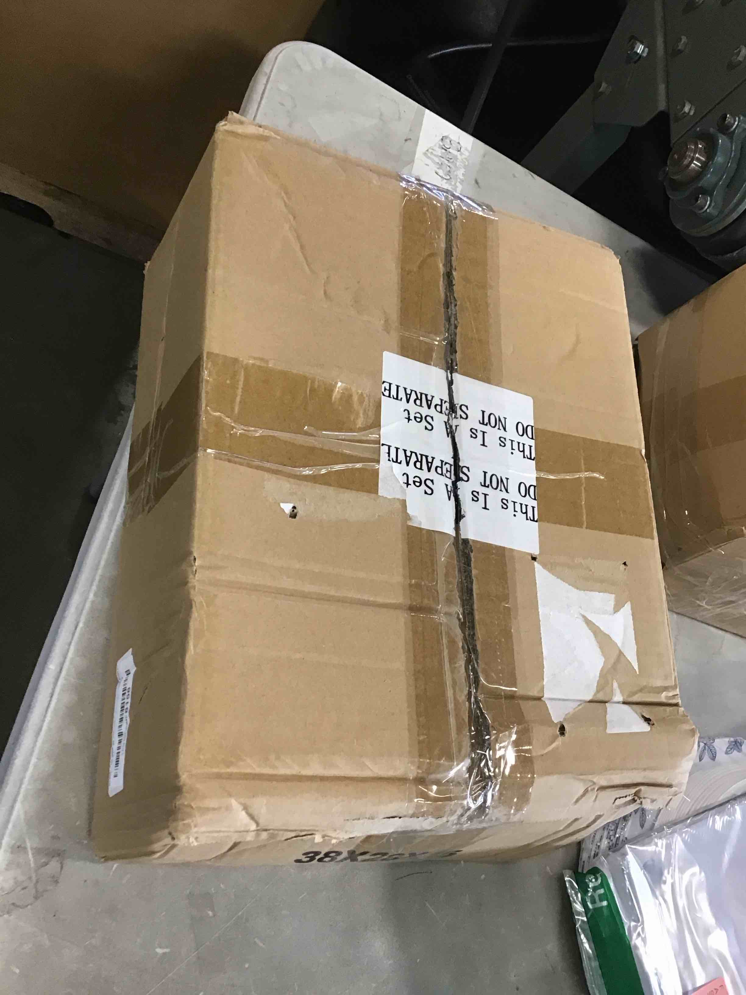 https://s3.amazonaws.com/lotting-images-prod/bidfta/RED6867971_1719838024302.jpeg
