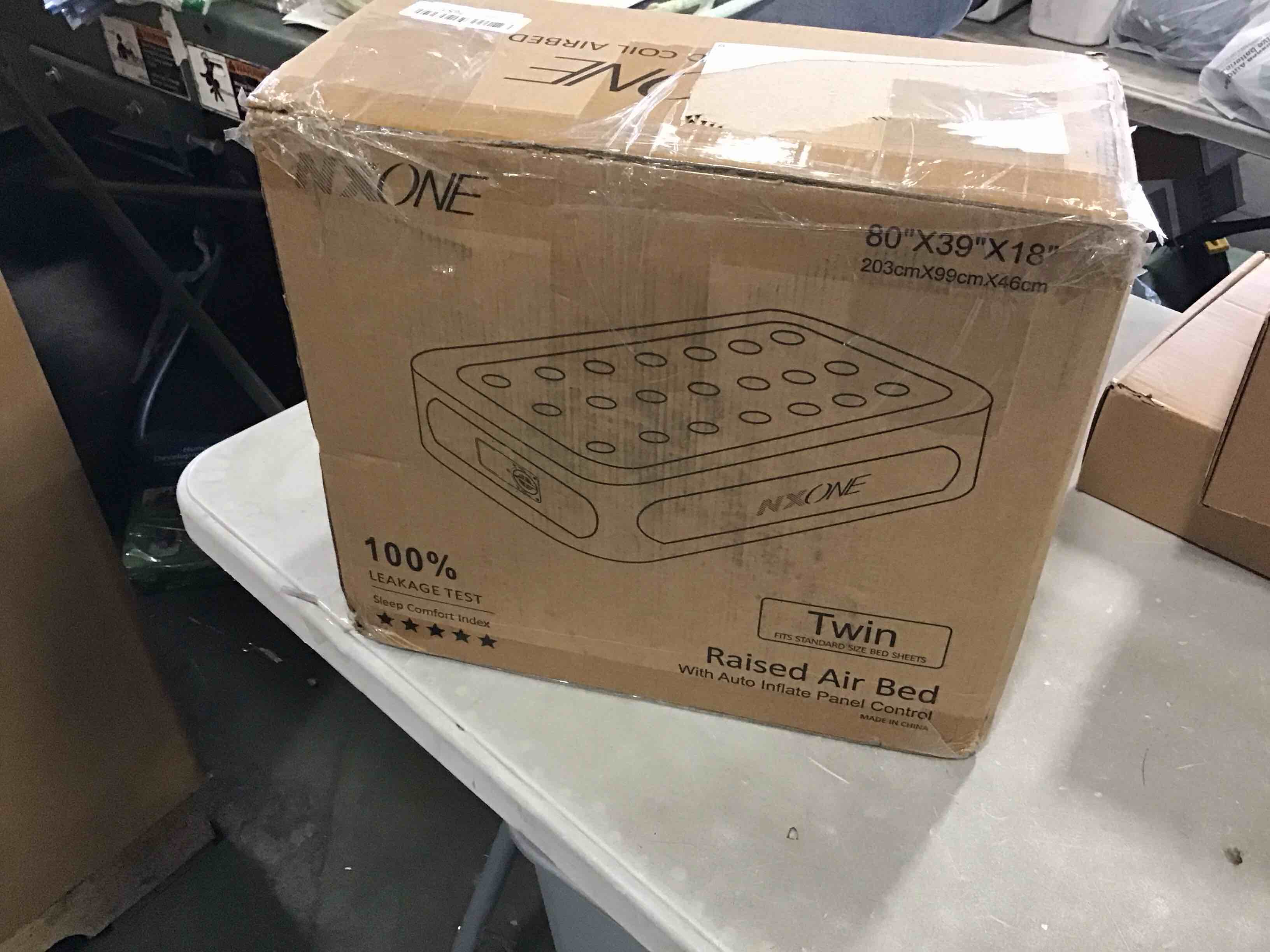 https://s3.amazonaws.com/lotting-images-prod/bidfta/RED6868024_1719843805713.jpeg