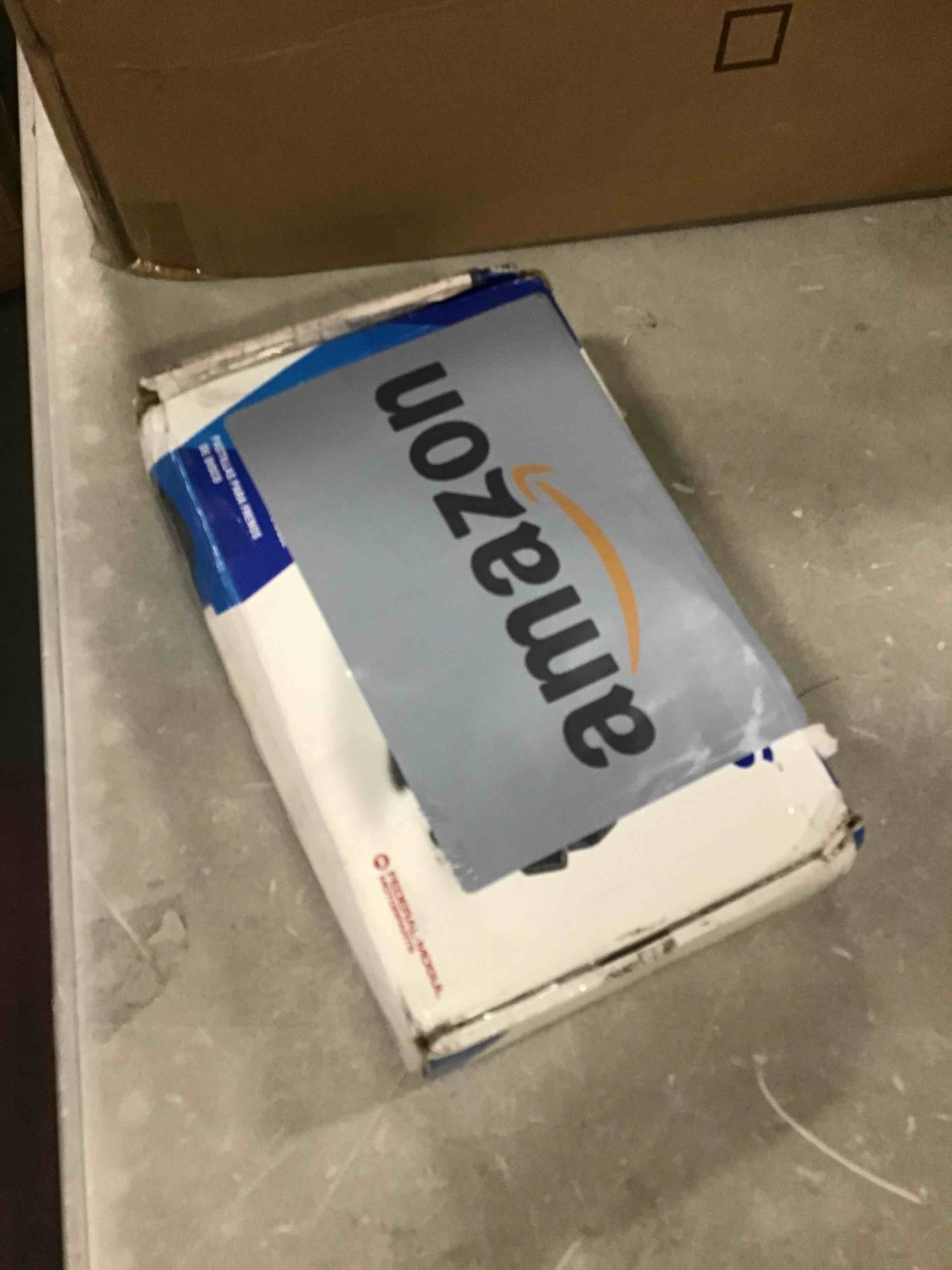 https://s3.amazonaws.com/lotting-images-prod/bidfta/RED6868672_1720021162296.jpeg