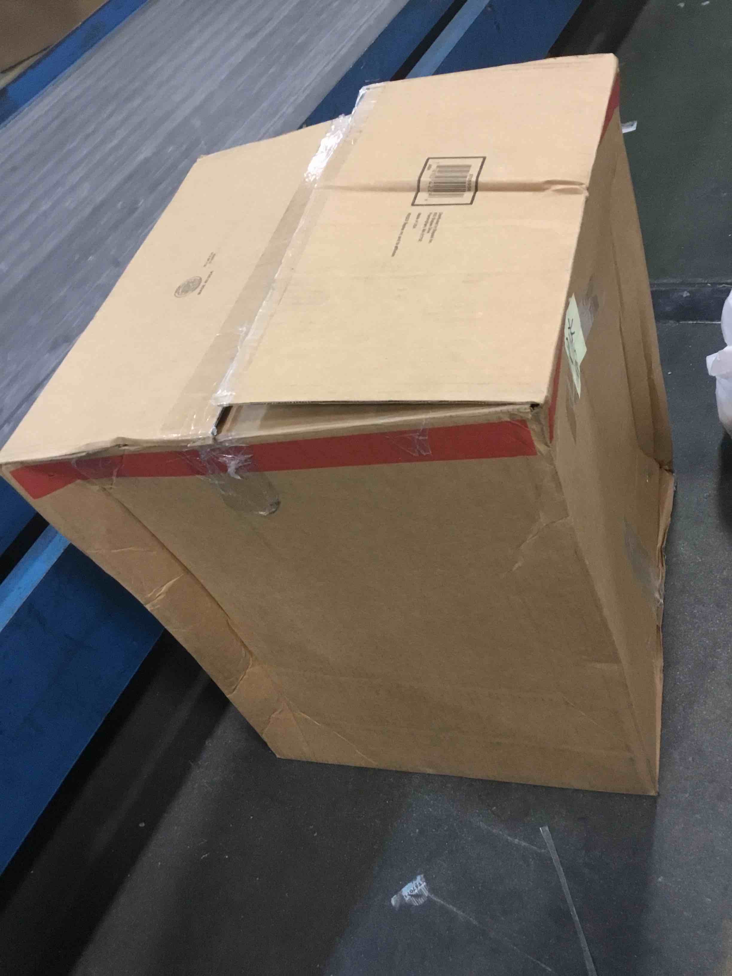 https://s3.amazonaws.com/lotting-images-prod/bidfta/RED6870784_1720578965905.jpeg