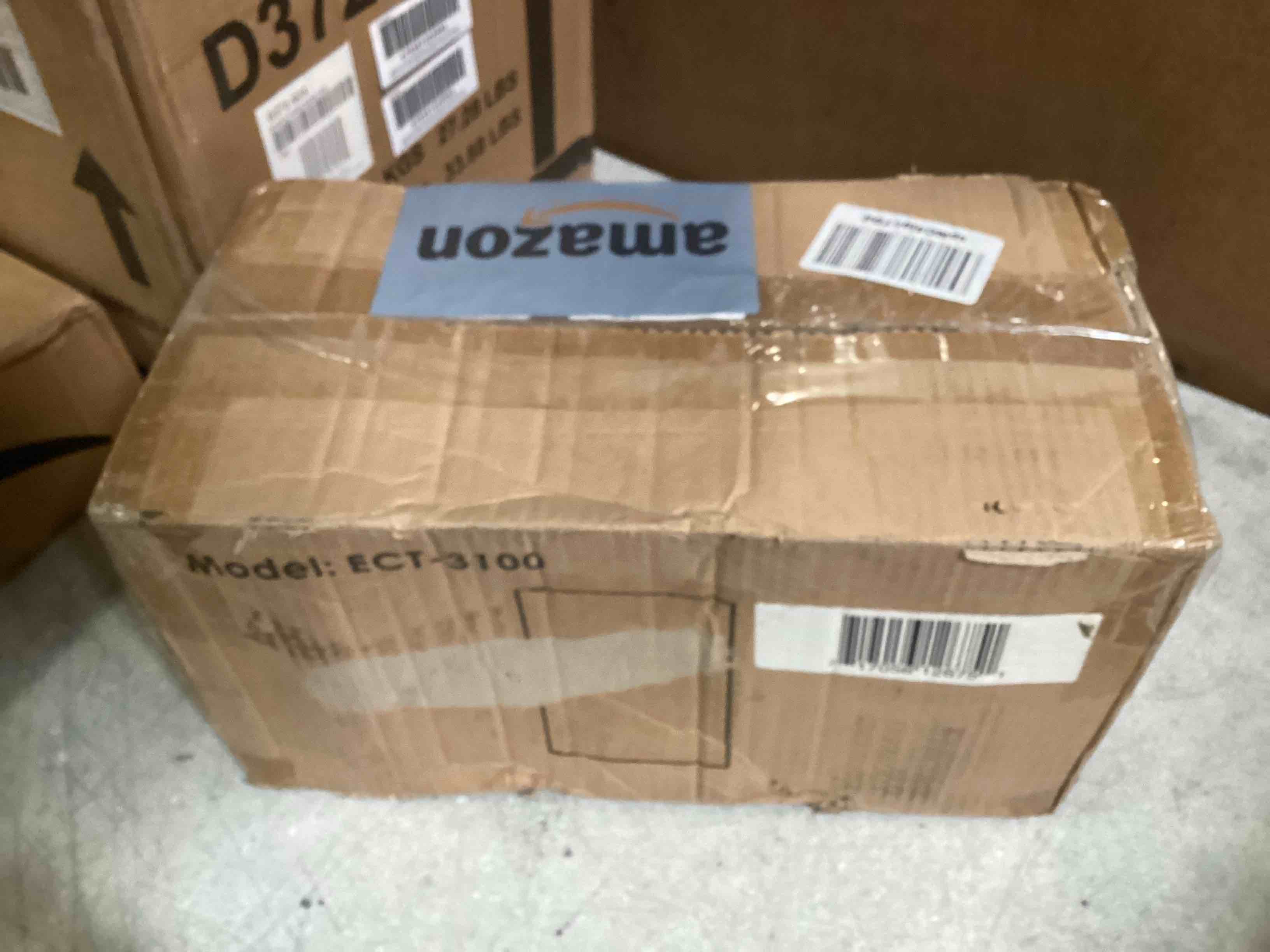 https://s3.amazonaws.com/lotting-images-prod/bidfta/RED6871700_1721314570839.jpeg