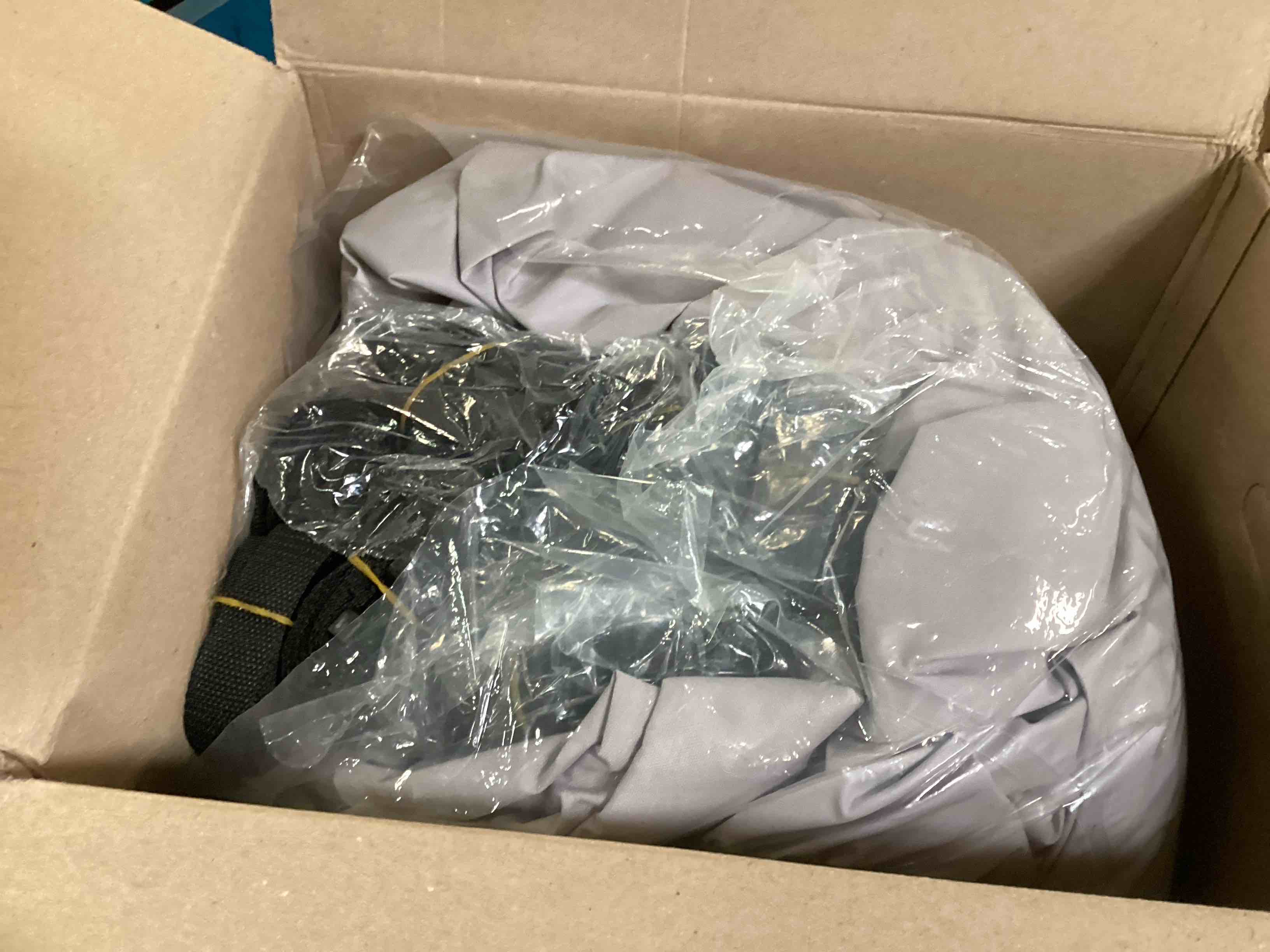 https://s3.amazonaws.com/lotting-images-prod/bidfta/RED6871732_1721318451915.jpeg