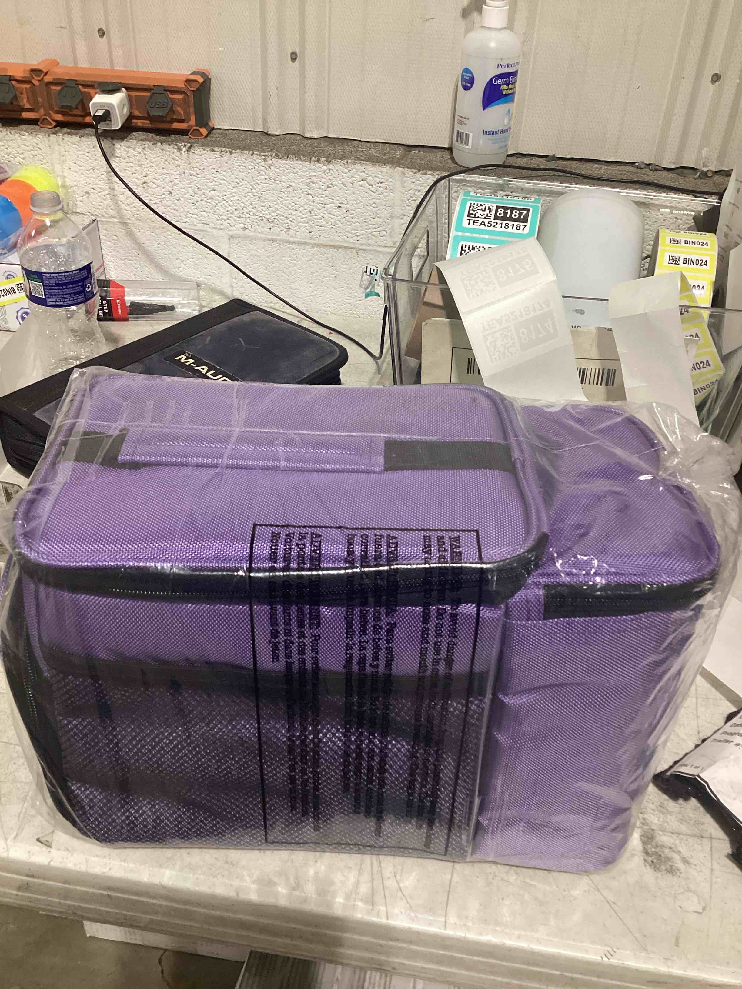 Condition photo showing As Is for ojnznz purple insulated lunch bag