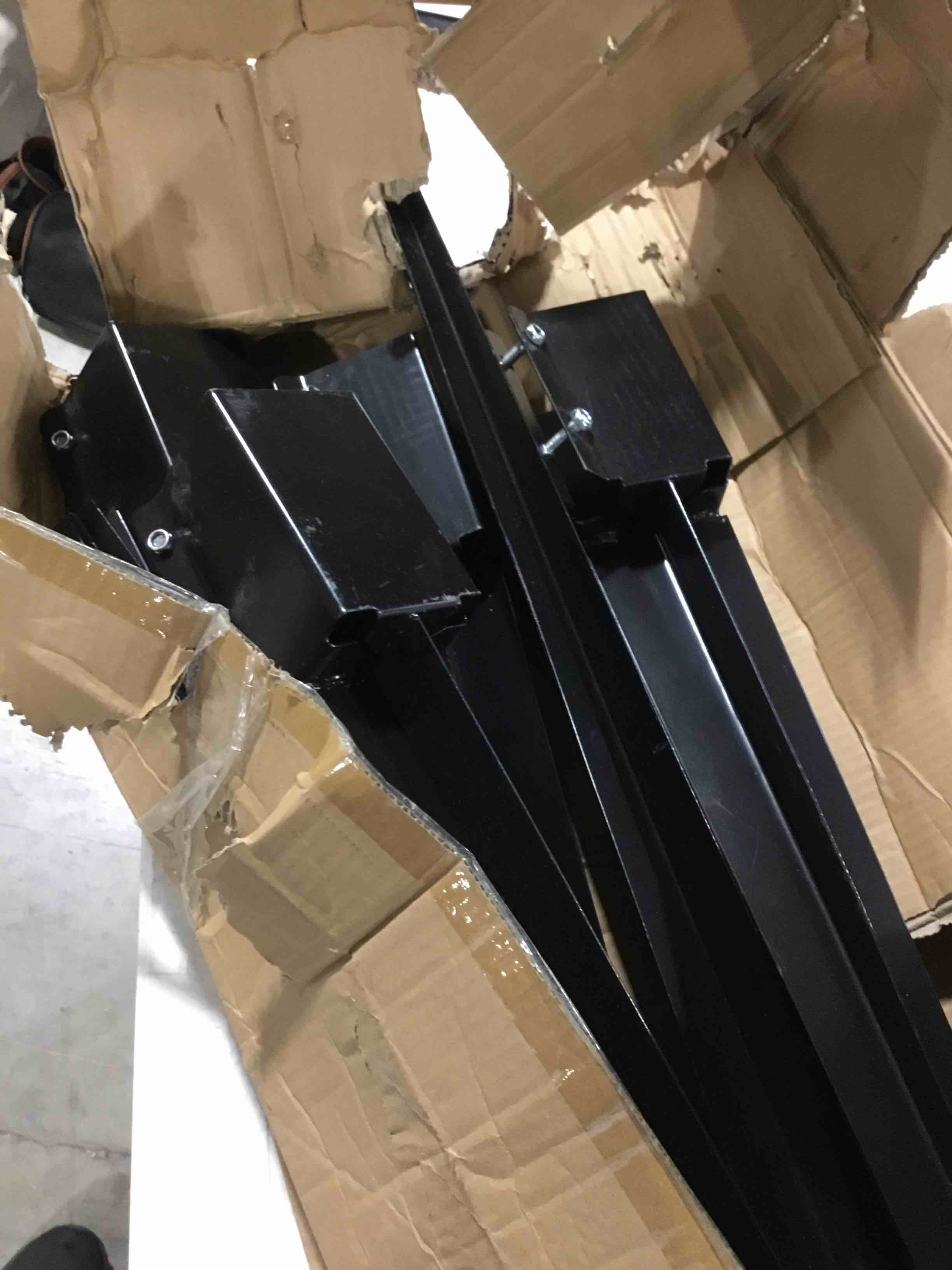 https://s3.amazonaws.com/lotting-images-prod/bidfta/TBA313333594068_1721129474301.jpeg