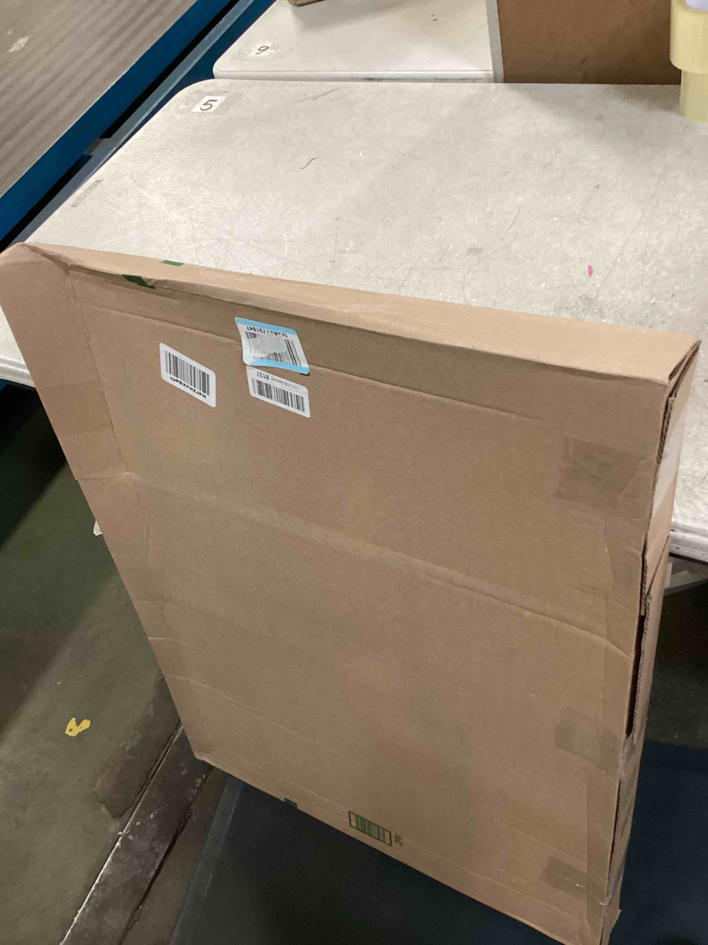 https://s3.amazonaws.com/lotting-images-prod/bidfta/TEA0001255_1723735837444.jpeg