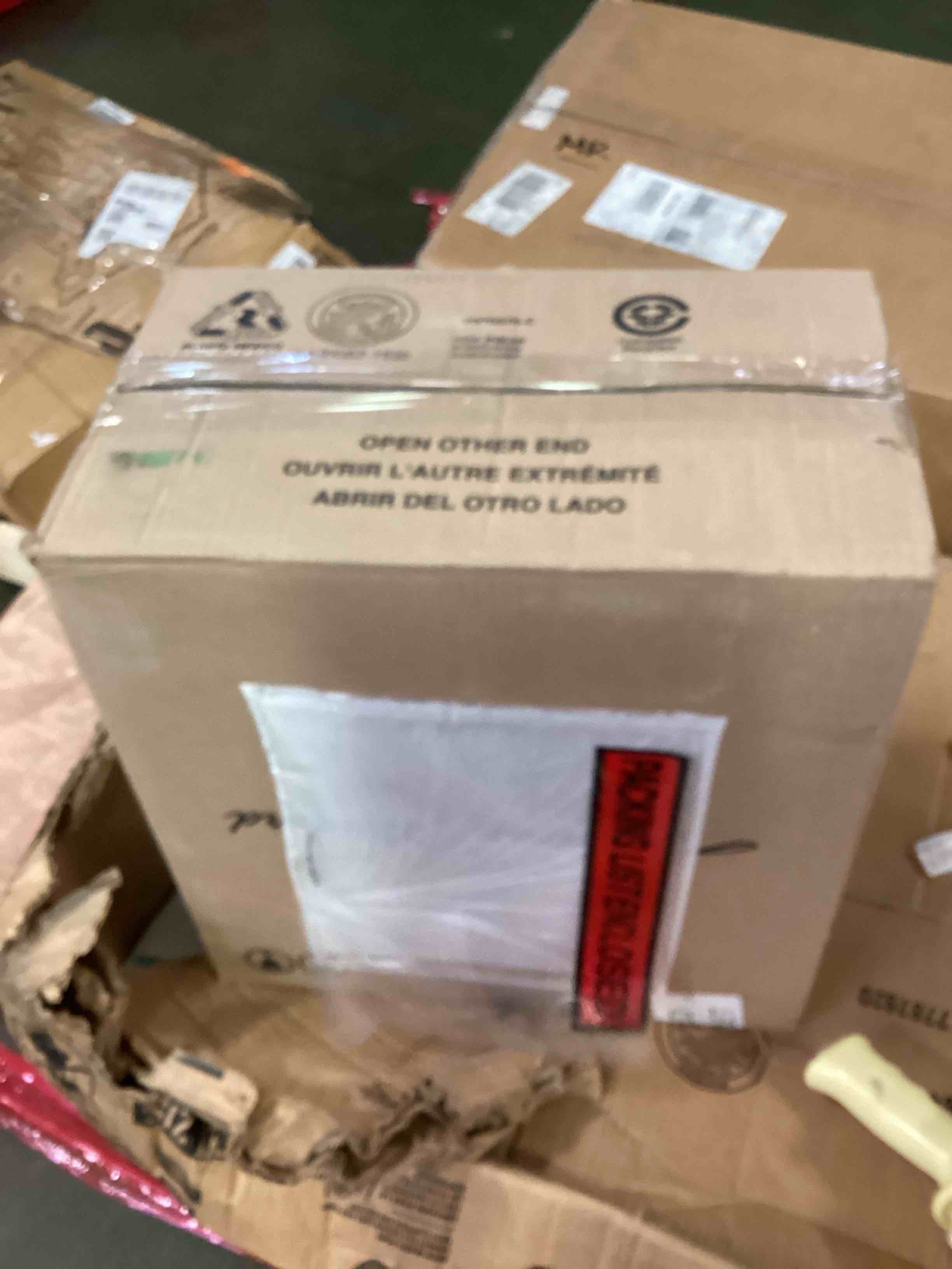 https://s3.amazonaws.com/lotting-images-prod/bidfta/TEA0001765_1723142490943.jpeg