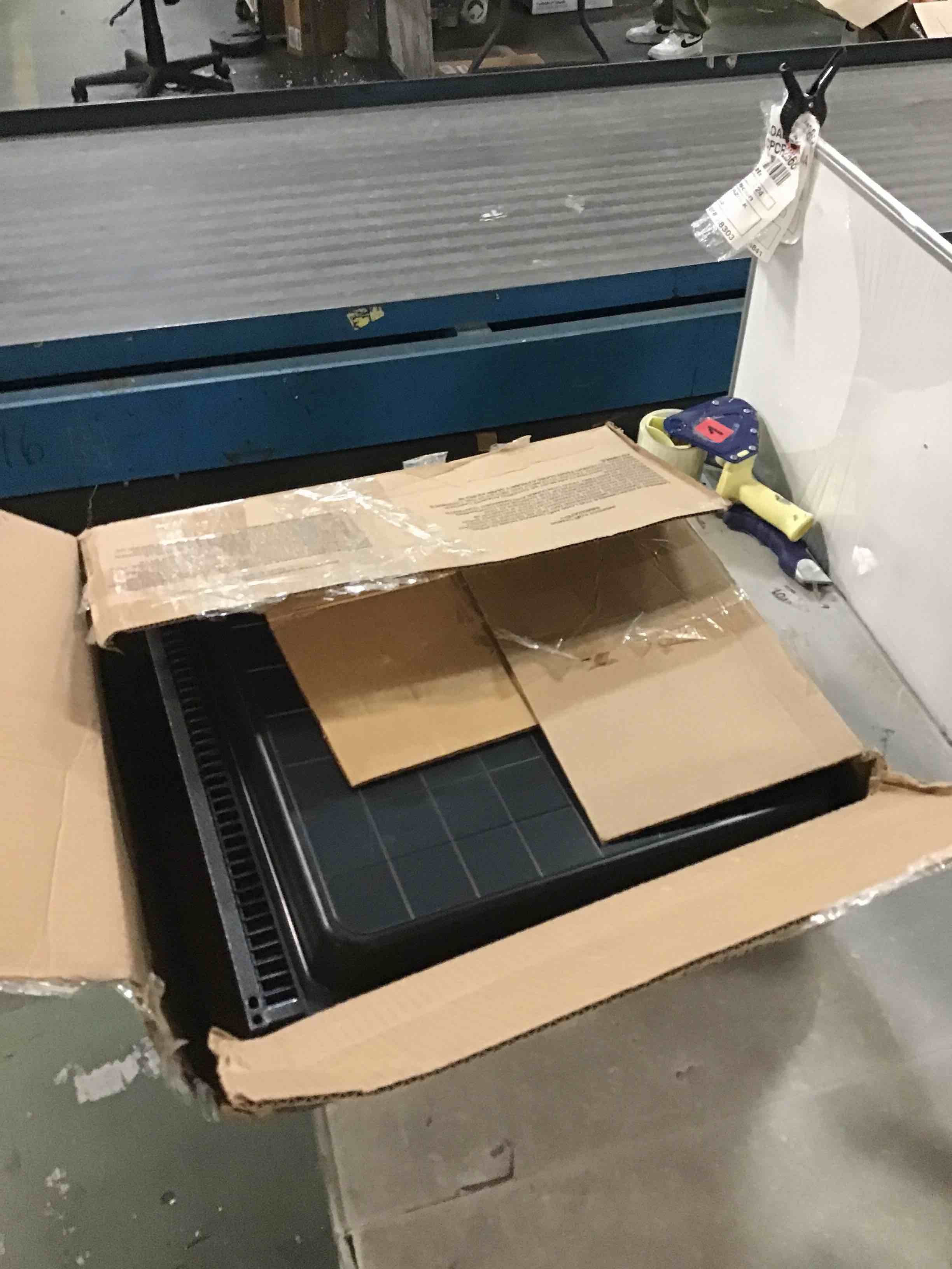 https://s3.amazonaws.com/lotting-images-prod/bidfta/TEA0005958_1723082564027.jpeg