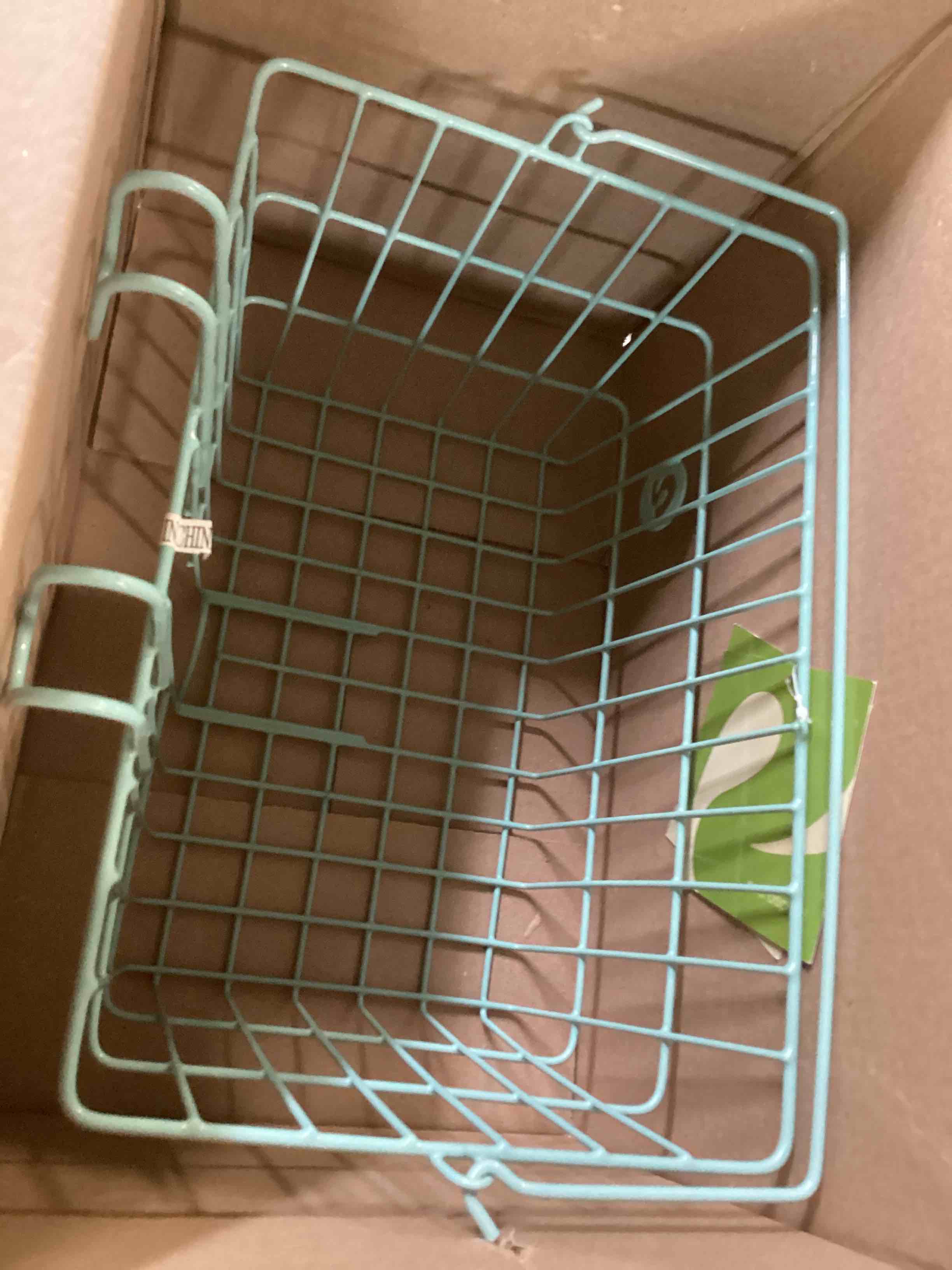 https://s3.amazonaws.com/lotting-images-prod/bidfta/TEA0006316_1723831837107.jpeg