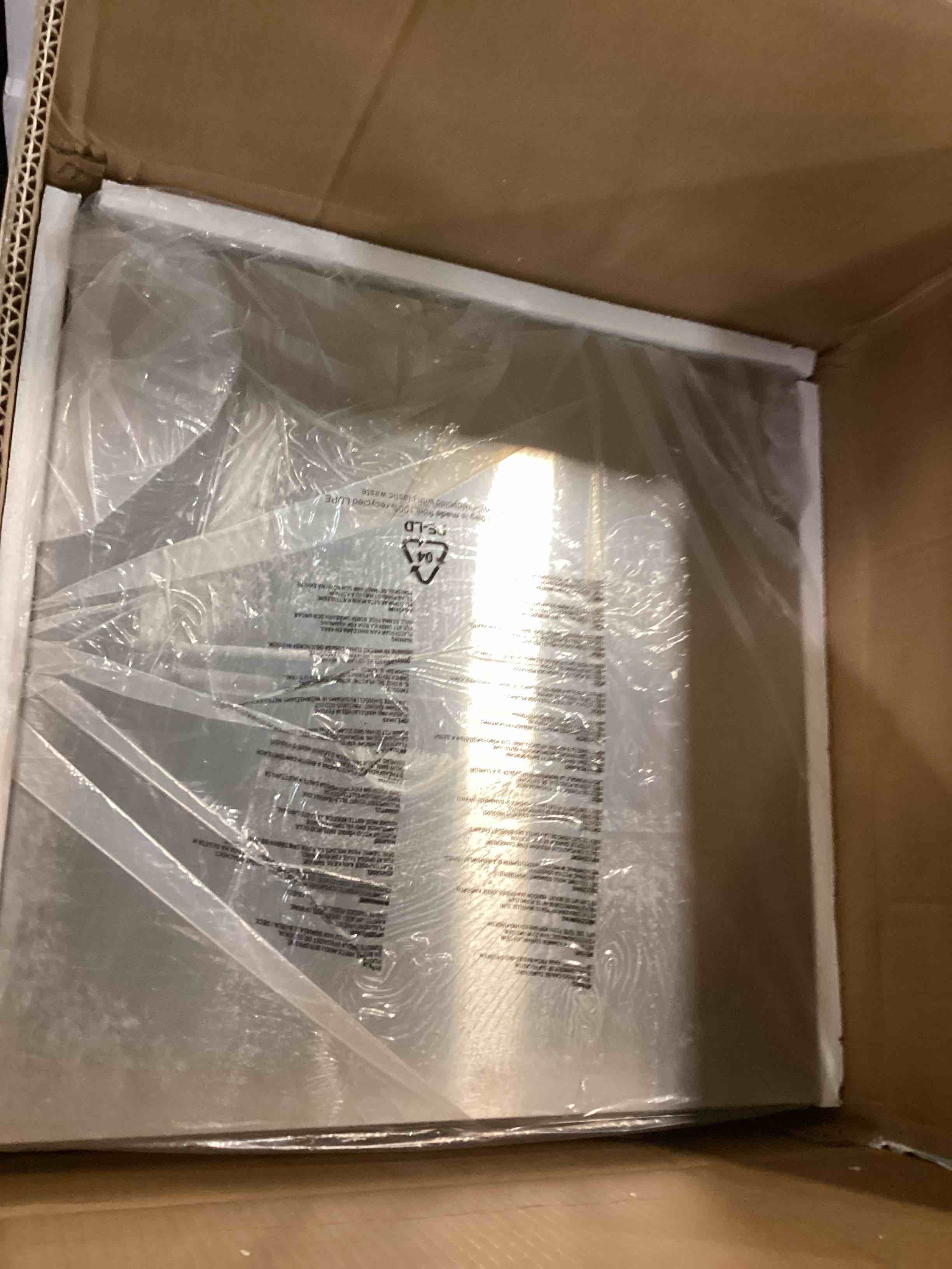 https://s3.amazonaws.com/lotting-images-prod/bidfta/TEA0006853_1723649751733.jpeg