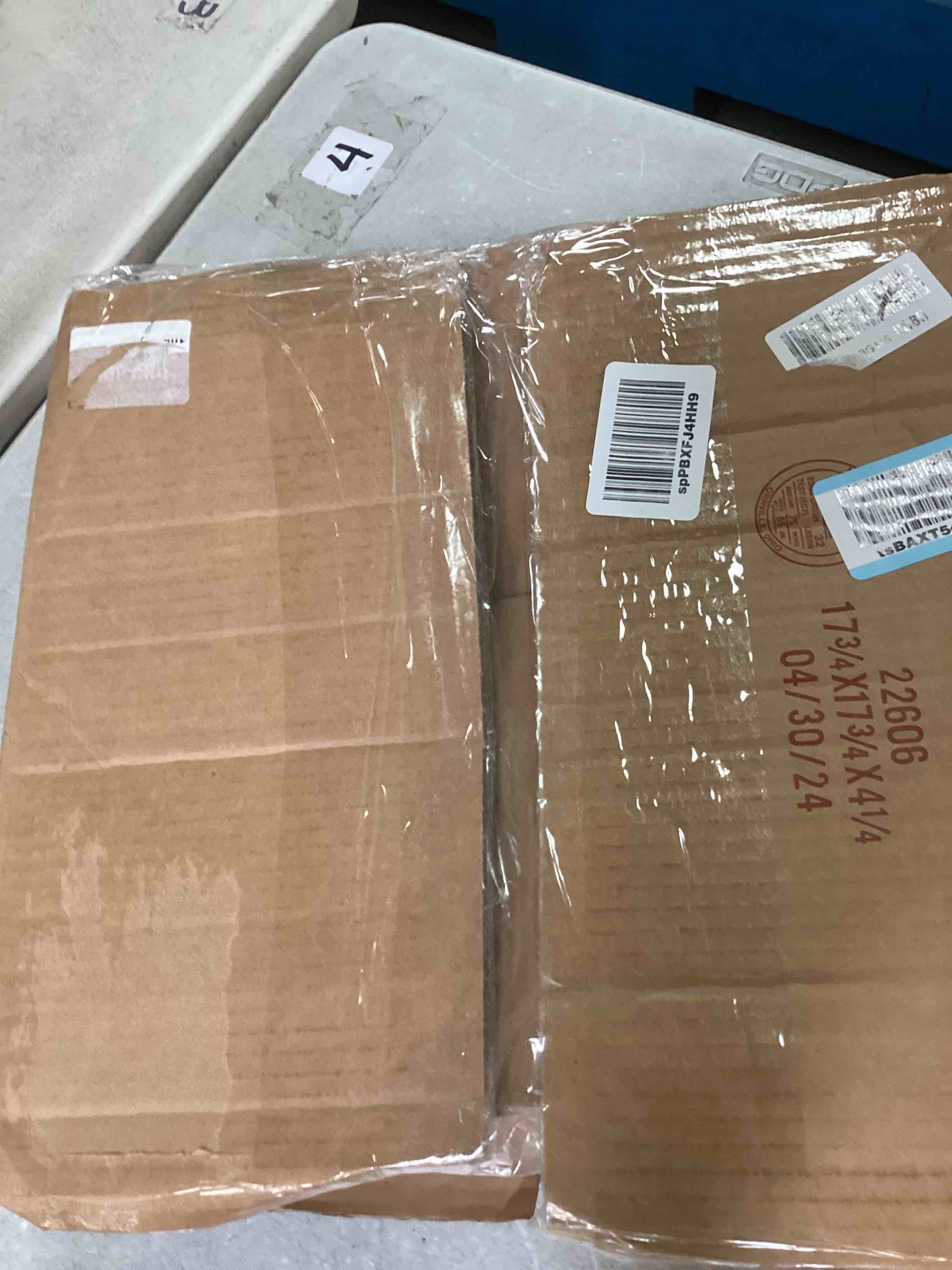 https://s3.amazonaws.com/lotting-images-prod/bidfta/TEA0009060_1724433843722.jpeg