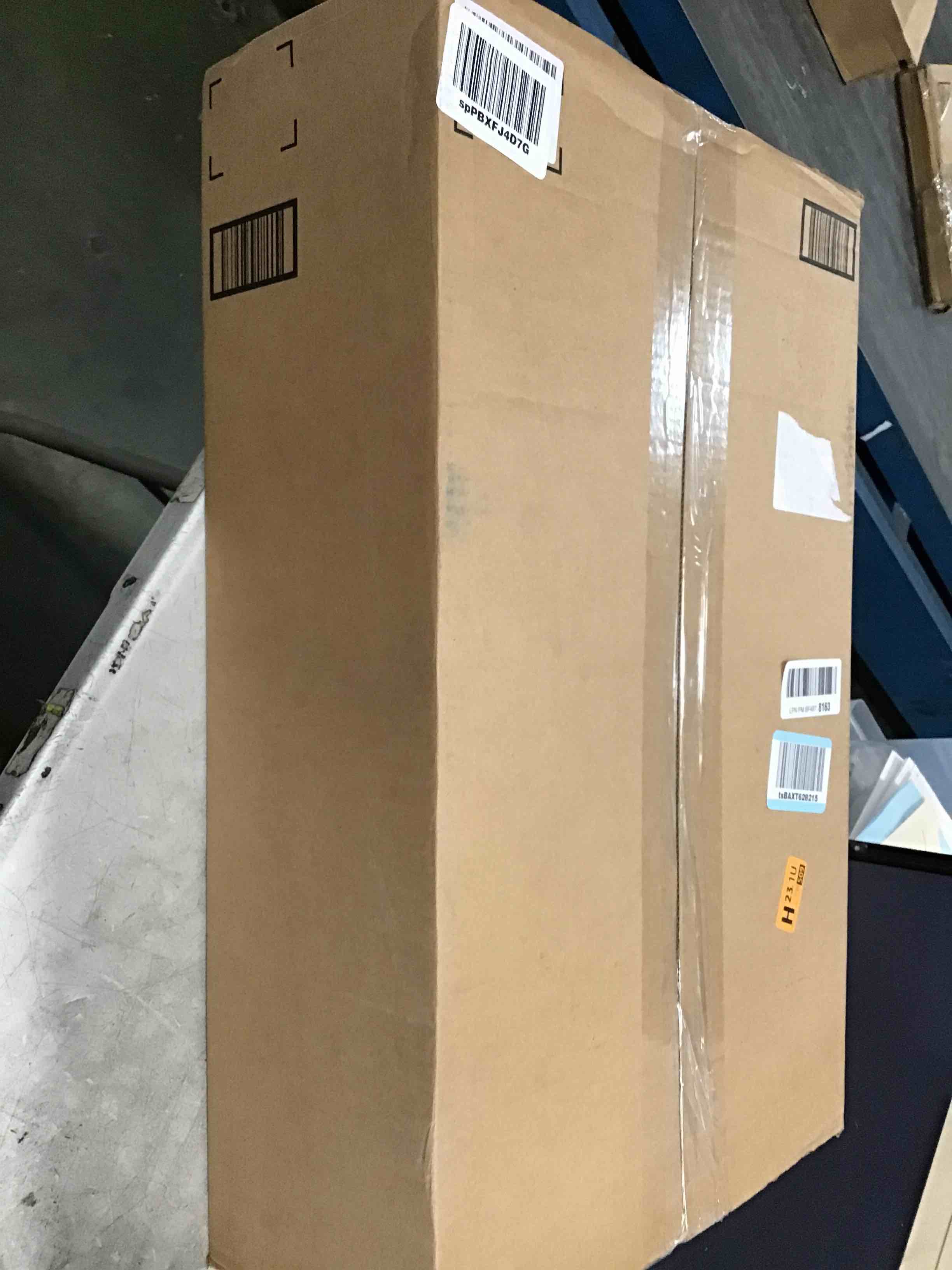 https://s3.amazonaws.com/lotting-images-prod/bidfta/TEA0010388_1724275353565.jpeg