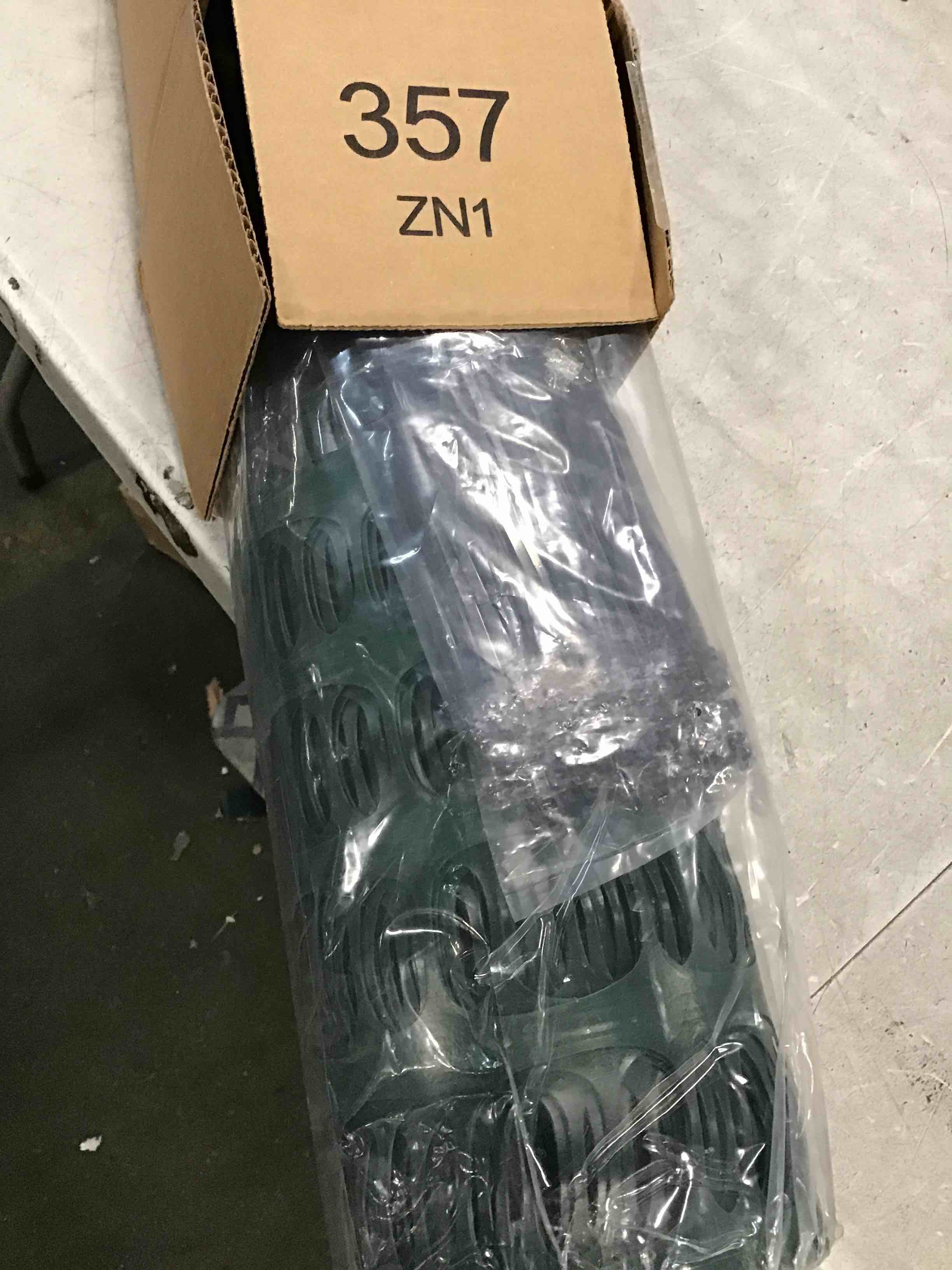 https://s3.amazonaws.com/lotting-images-prod/bidfta/TEA0010422_1724213654178.jpeg