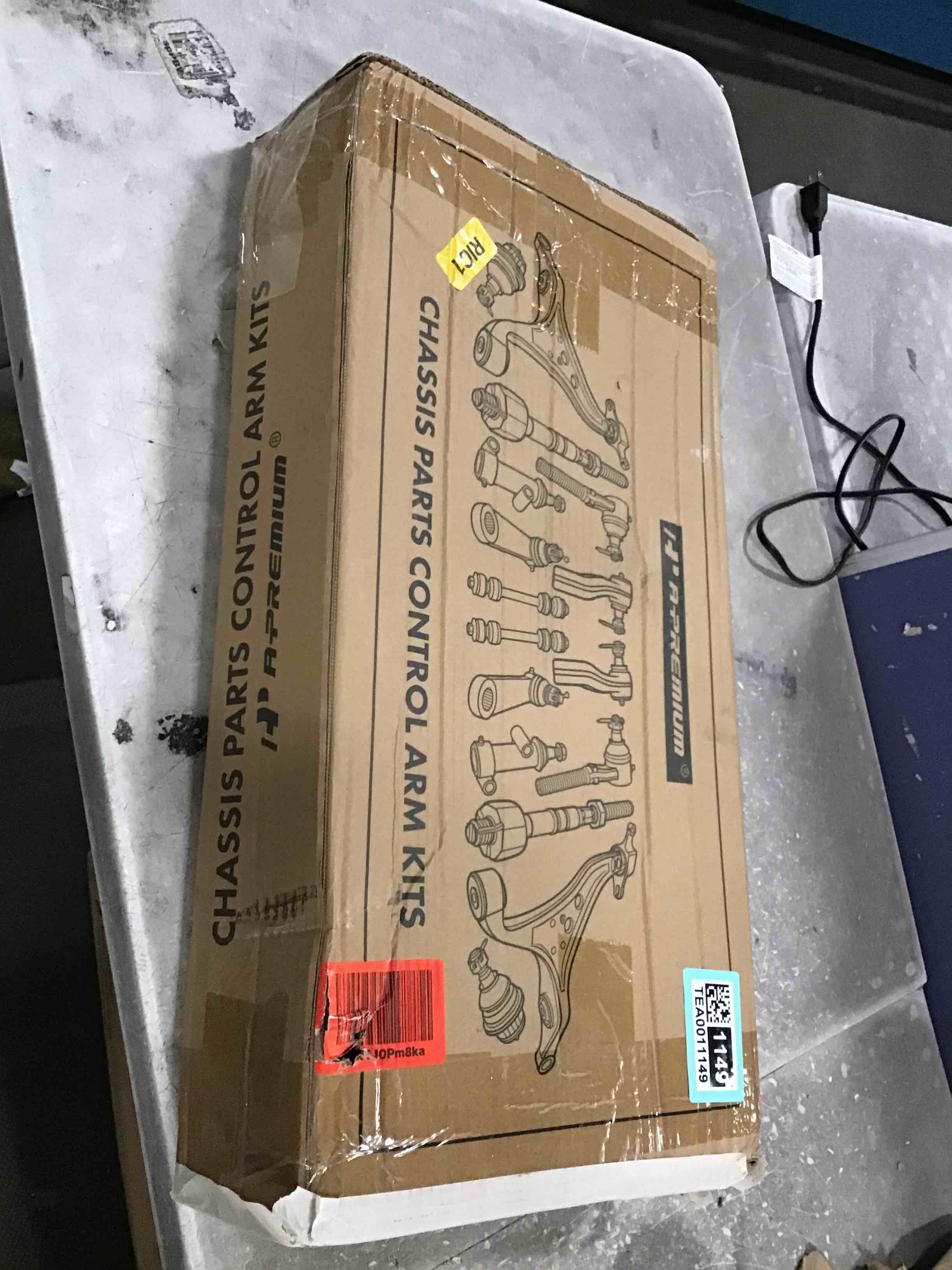 https://s3.amazonaws.com/lotting-images-prod/bidfta/TEA0011149_1723694083740.jpeg